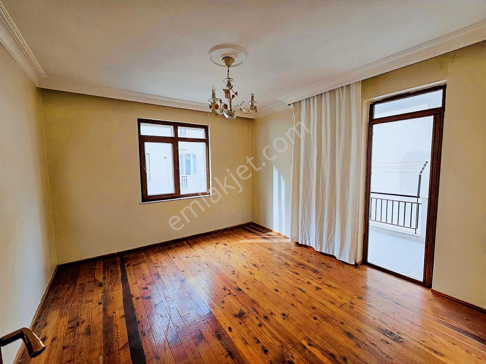 Denize 120 Metre 3+1 Satılık Daire.