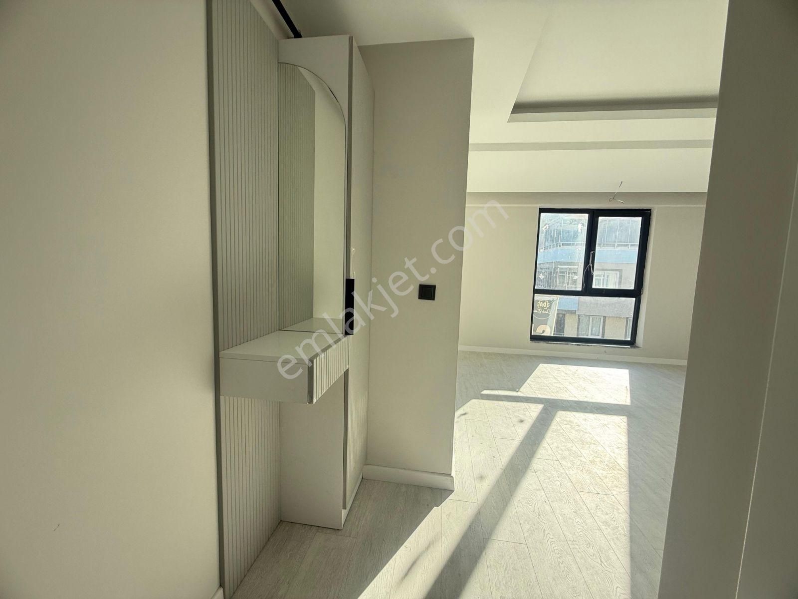 Damla Emlaktan Esenevler De 2+1 Lüks Daireler - Görsel 19