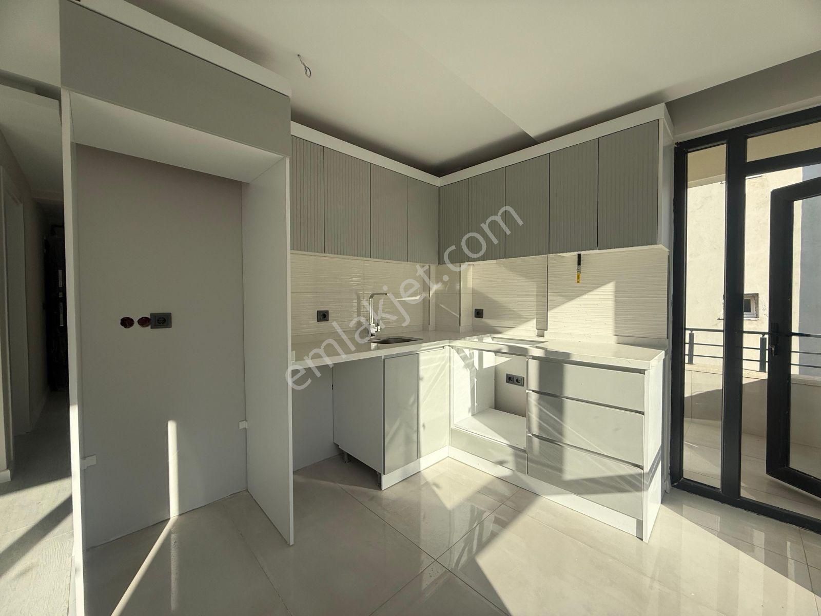 Damla Emlaktan Esenevler De 2+1 Lüks Daireler - Görsel 23