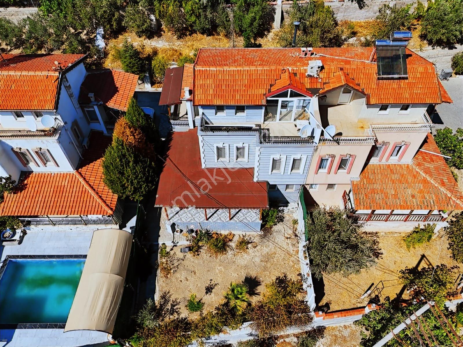 Salihli Adala'da Satılık Komple Tadiatlı 5+1 Tripleks Villa - Görsel 4