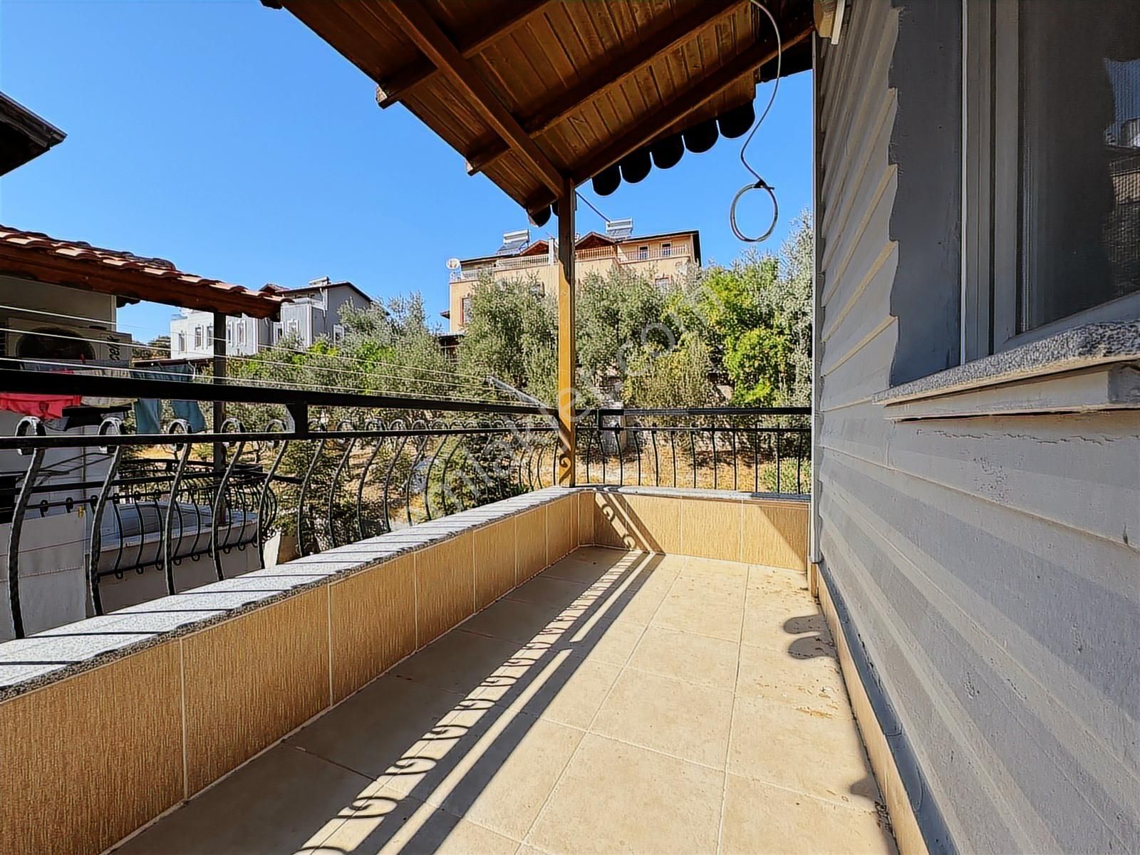 Salihli Adala'da Satılık Komple Tadiatlı 5+1 Tripleks Villa - Görsel 13