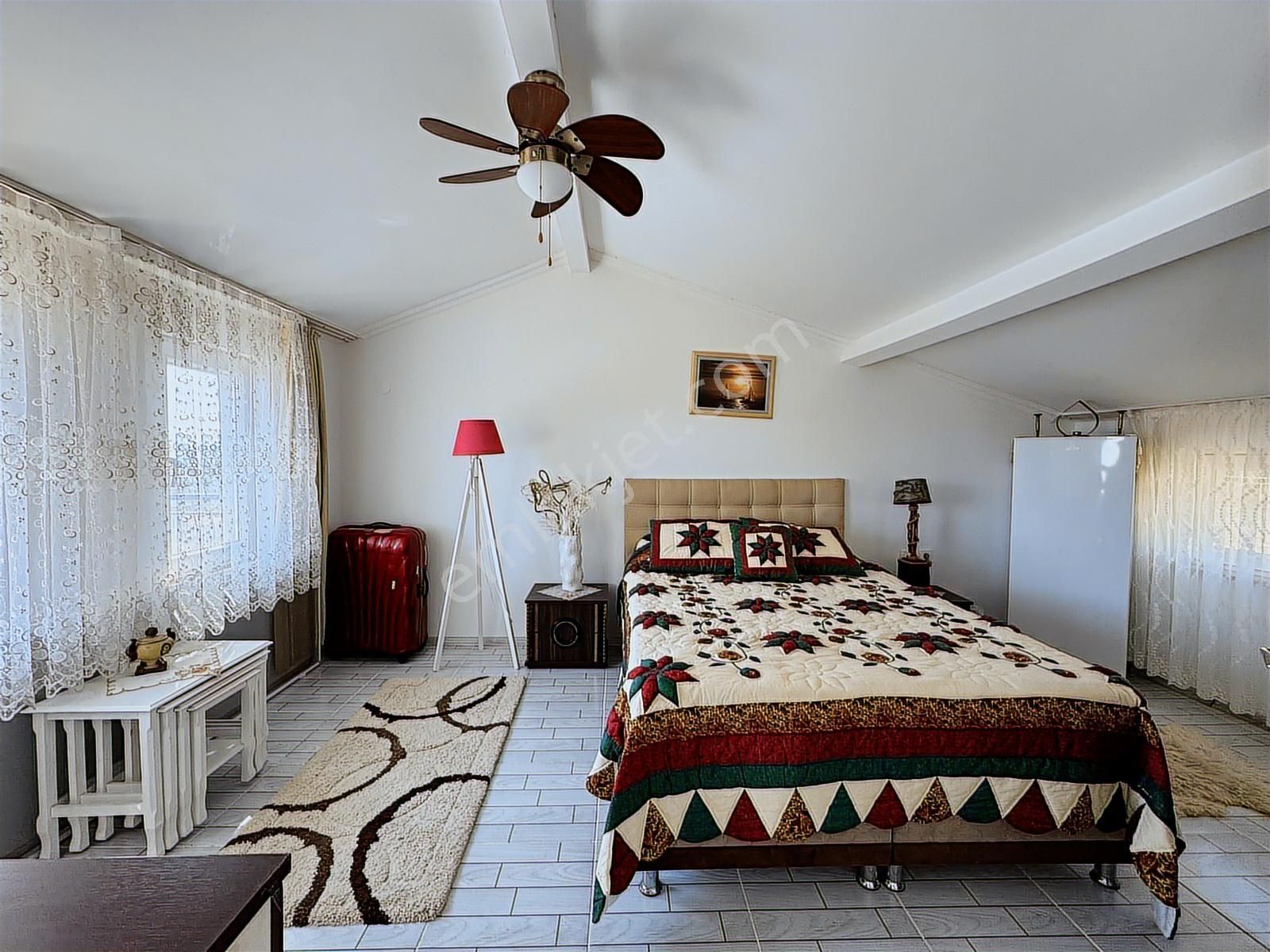 Salihli Adala'da Satılık Komple Tadiatlı 5+1 Tripleks Villa - Görsel 15