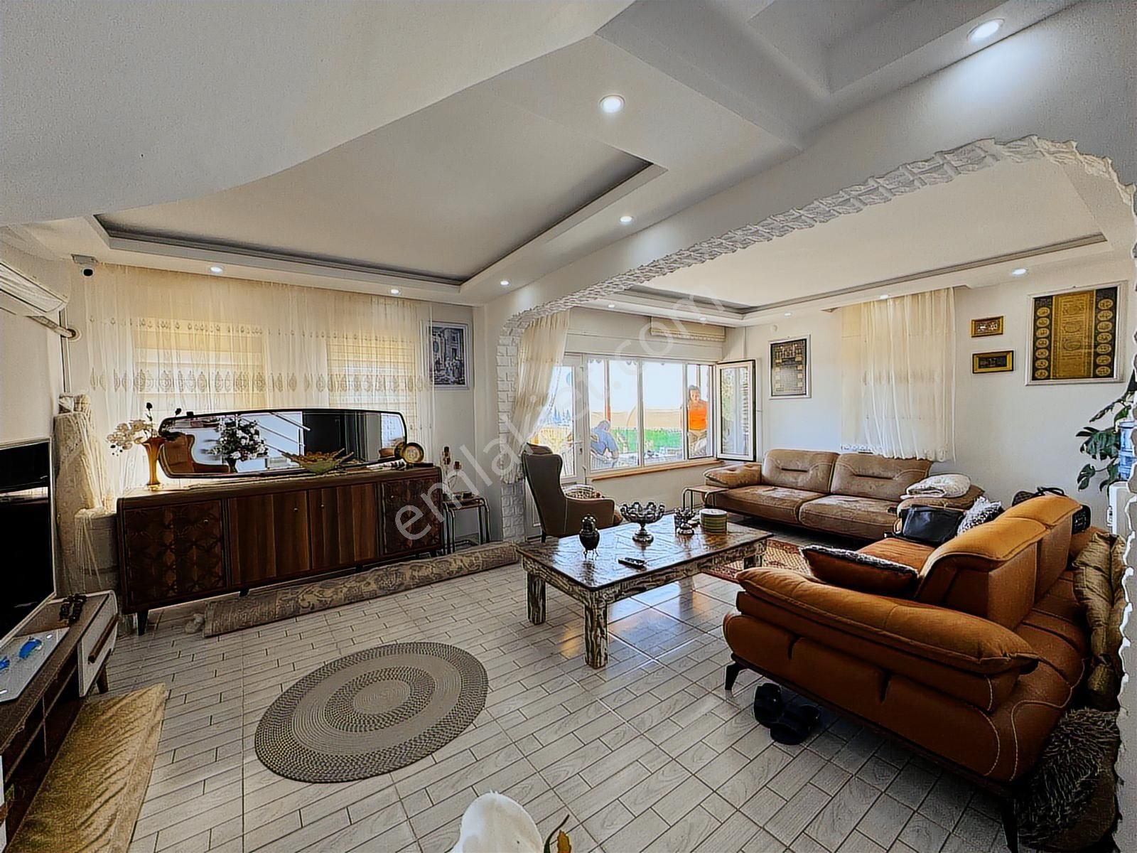 Salihli Adala'da Satılık Komple Tadiatlı 5+1 Tripleks Villa - Görsel 5