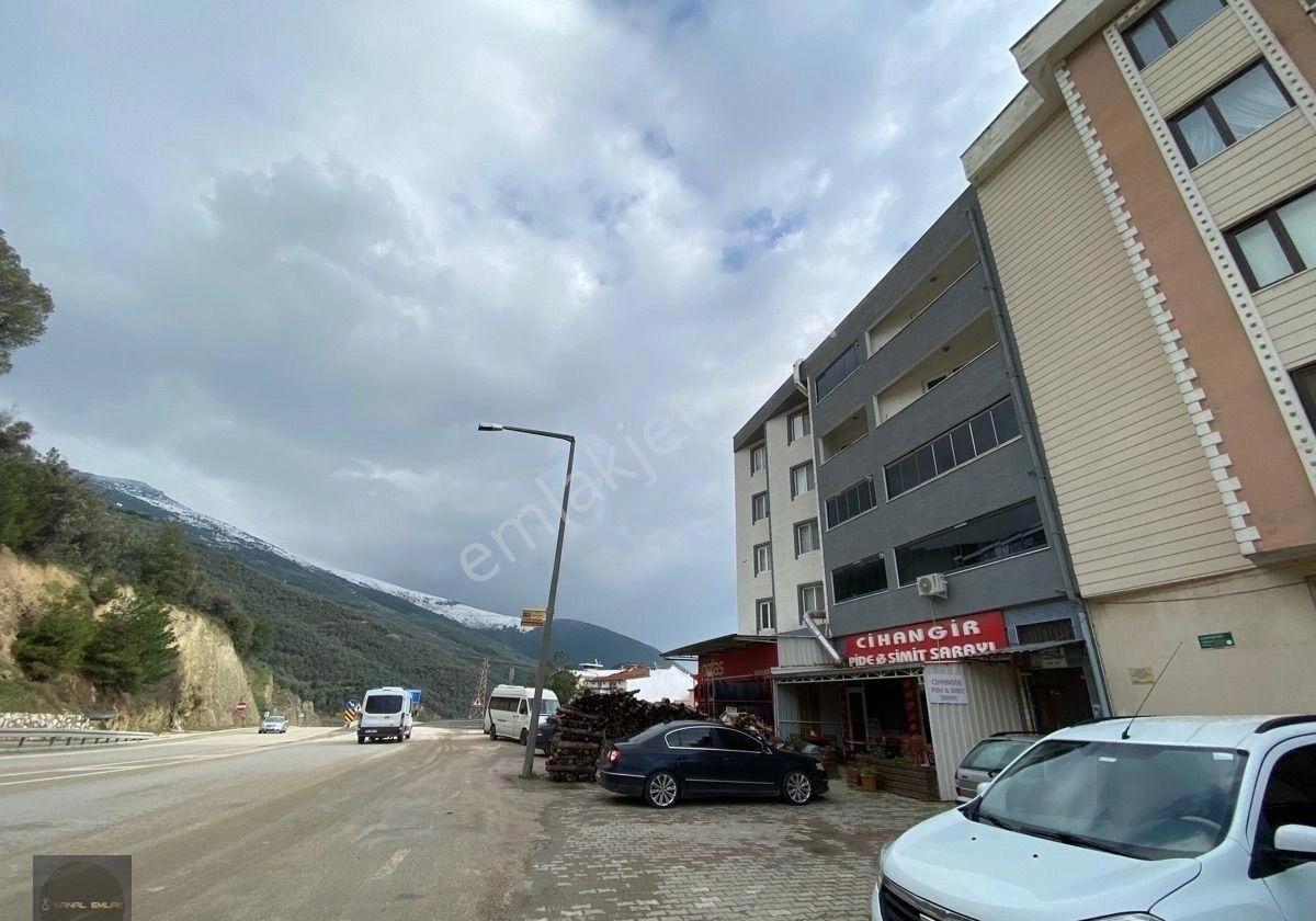 Acil Satılık – Gemlik Merkezde Cadde Üzeri 3+1 Fırsat Daire - Görsel 20