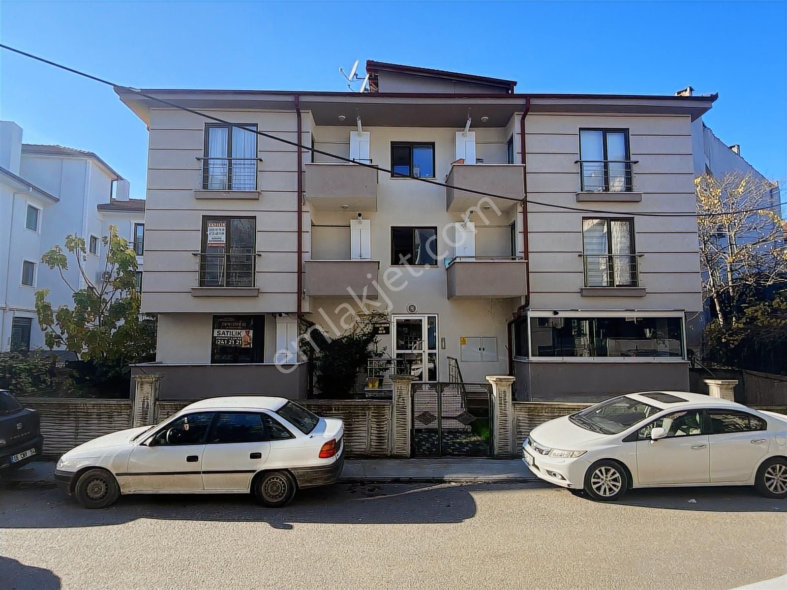 C21 İz Elif Zengin'den Çarşı Merkezde Satılık Daire.. - Görsel 19