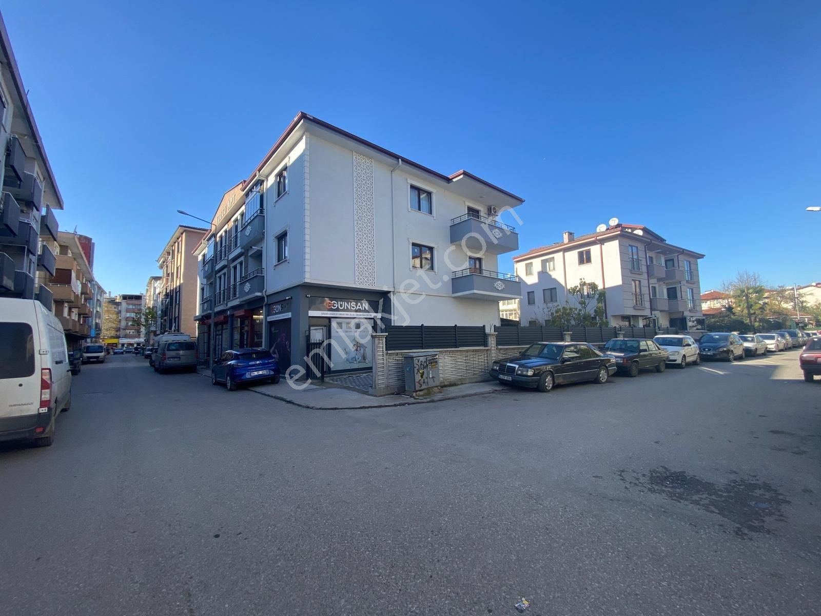 C21 İz Elif Zengin'den Çarşı Merkezde Satılık Daire.. - Görsel 12