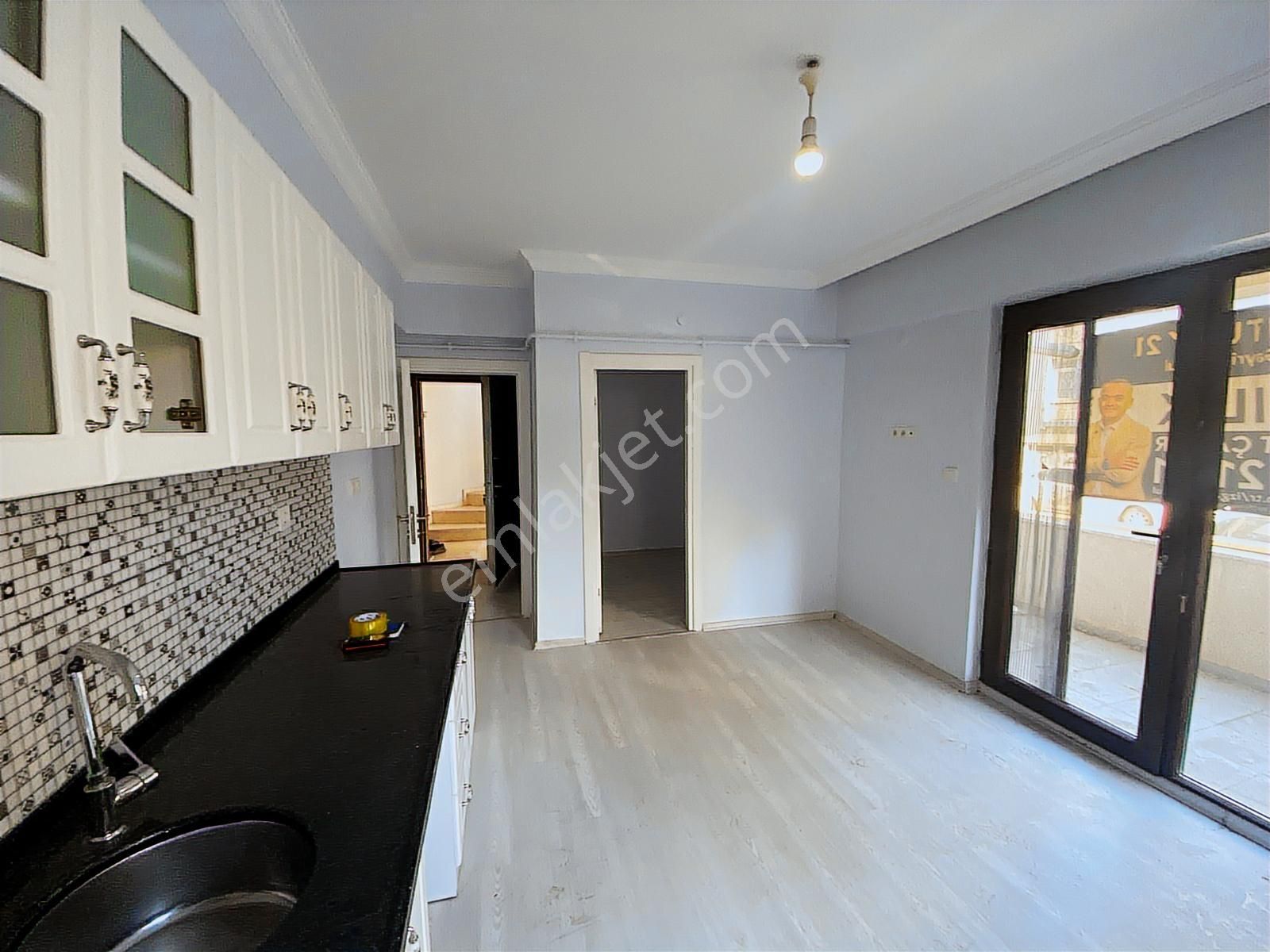 C21 İz Elif Zengin'den Çarşı Merkezde Satılık Daire.. - Görsel 5