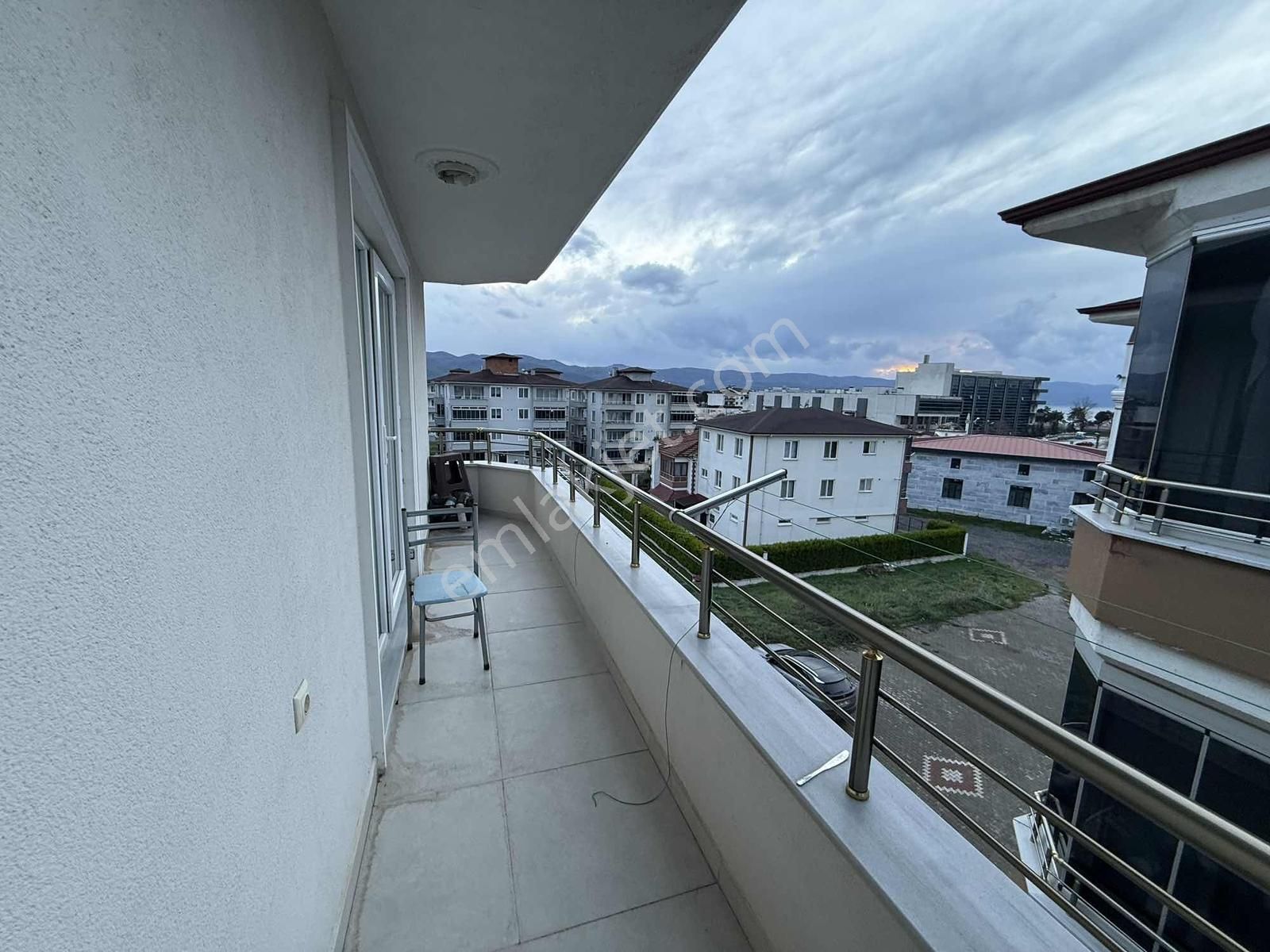 İznik Hastane Arkası Göl Manzaralı Ferah 135 M2 4. Kat Daire - Görsel 3