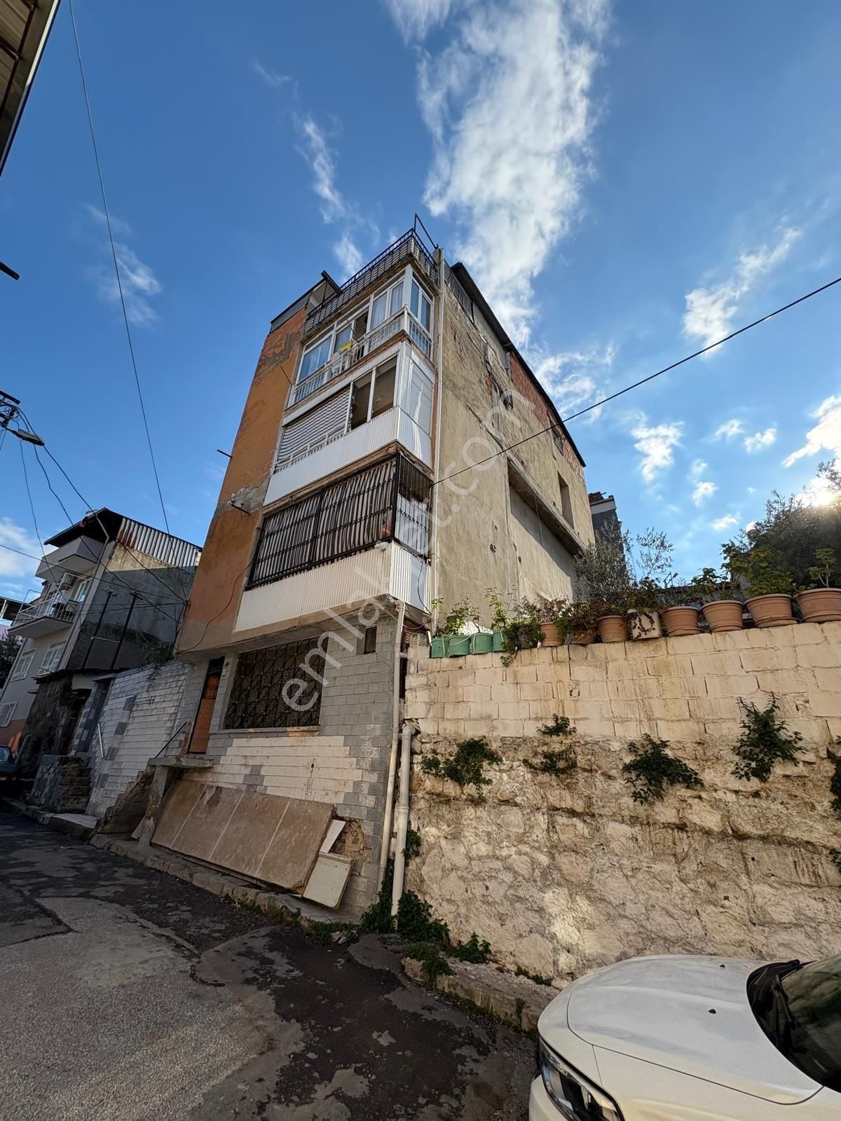 İzmir Konak Murat Mahallesinde Yülsek Kira Getirili 7 Daire 1 Depo - Görsel 32