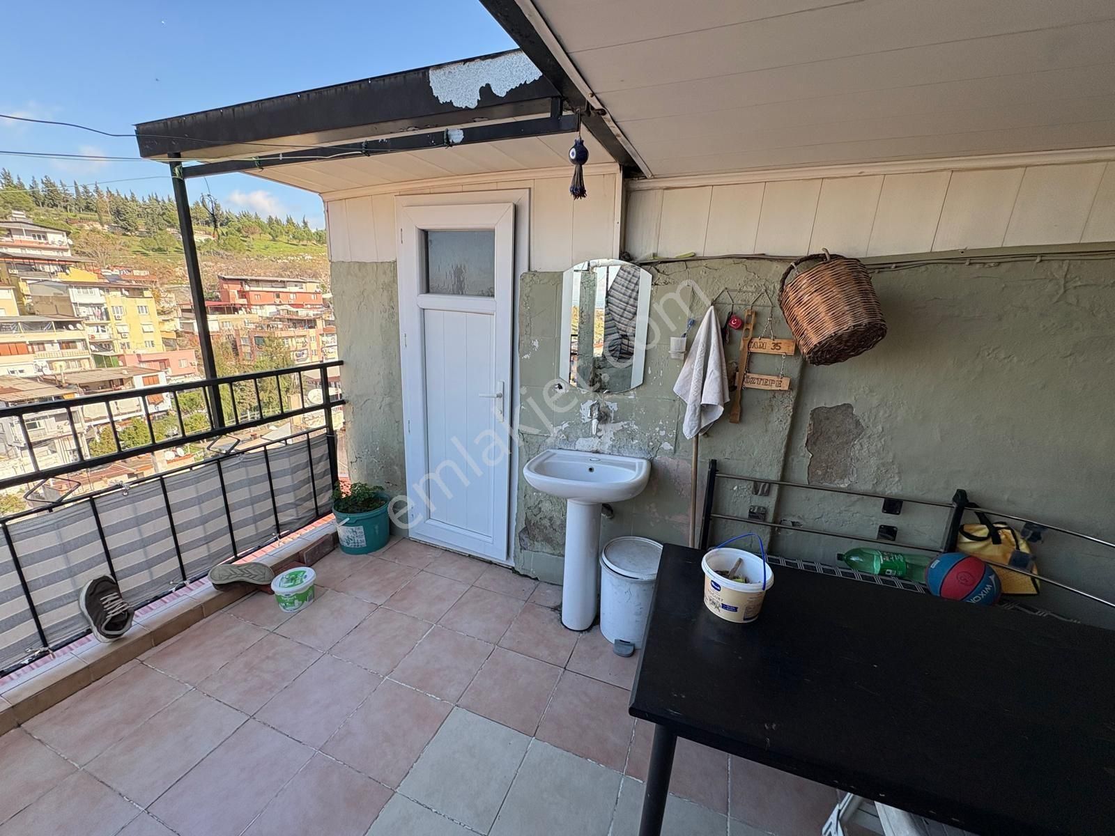 İzmir Konak Murat Mahallesinde Yülsek Kira Getirili 7 Daire 1 Depo - Görsel 8