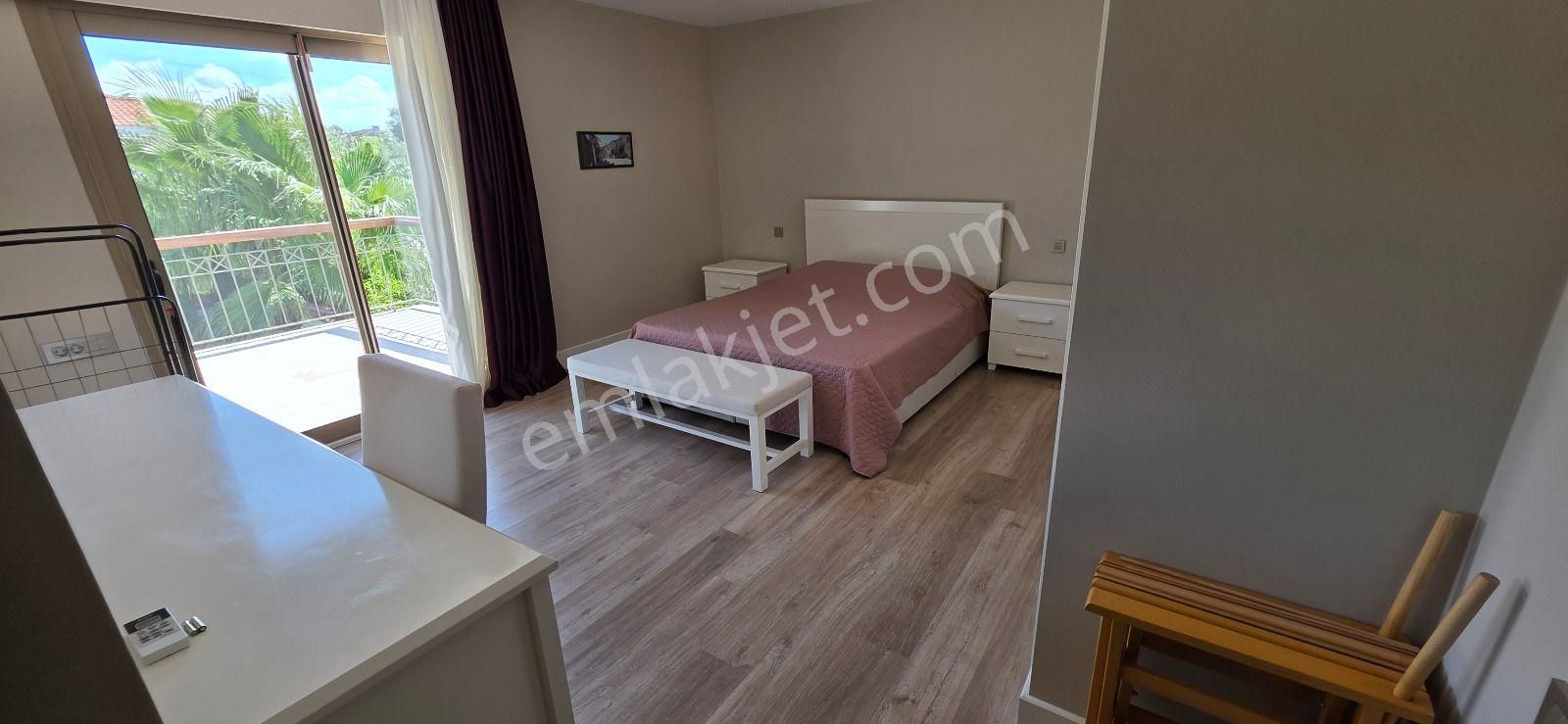 Turyap Çeşme Alaçatı Yıllık Kiralık Müstakil Havuzlu Lüks 7+1 Villa - Görsel 19