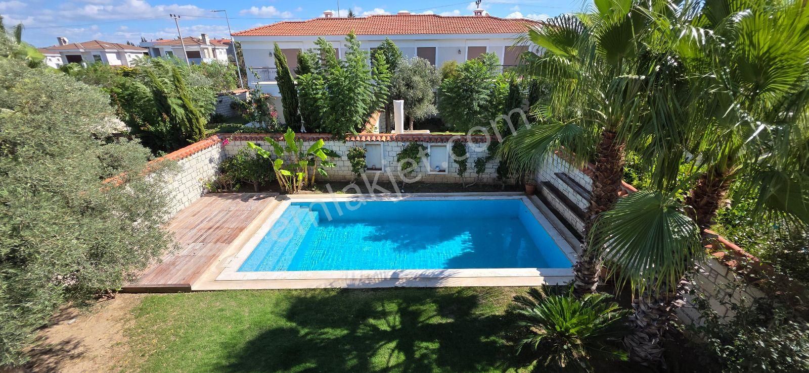 Turyap Çeşme Alaçatı Yıllık Kiralık Müstakil Havuzlu Lüks 7+1 Villa - Görsel 31