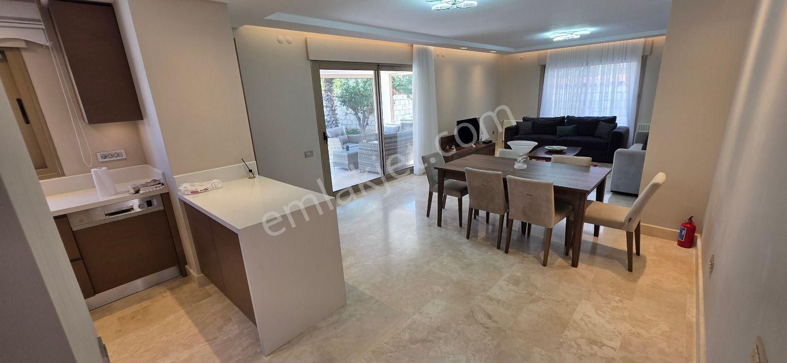 Turyap Çeşme Alaçatı Yıllık Kiralık Müstakil Havuzlu Lüks 7+1 Villa - Görsel 8