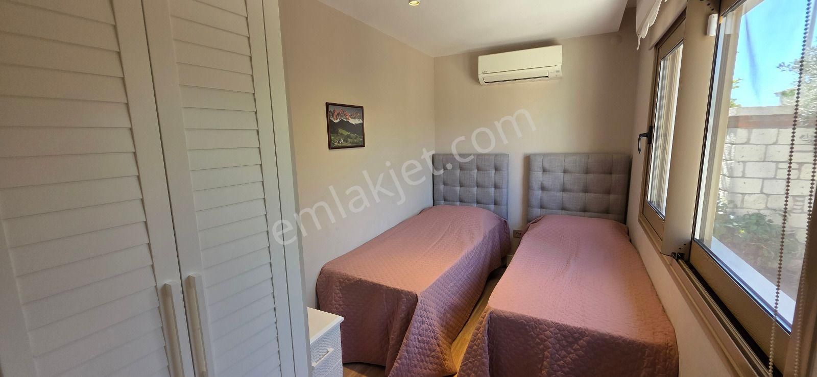 Turyap Çeşme Alaçatı Yıllık Kiralık Müstakil Havuzlu Lüks 7+1 Villa - Görsel 29