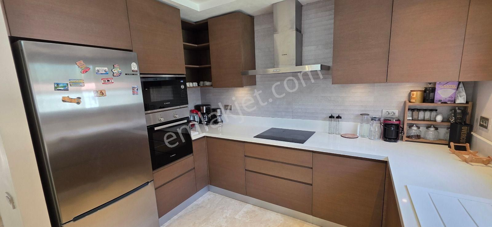 Turyap Çeşme Alaçatı Yıllık Kiralık Müstakil Havuzlu Lüks 7+1 Villa - Görsel 14