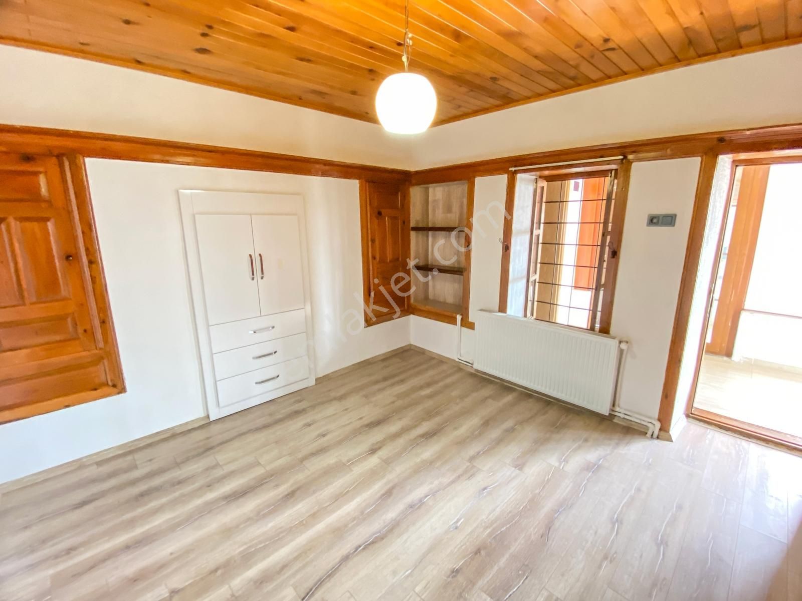 Ata'dan Ula Merkezde 3 Oda 1 Salon Müstakil Ev - Görsel 13