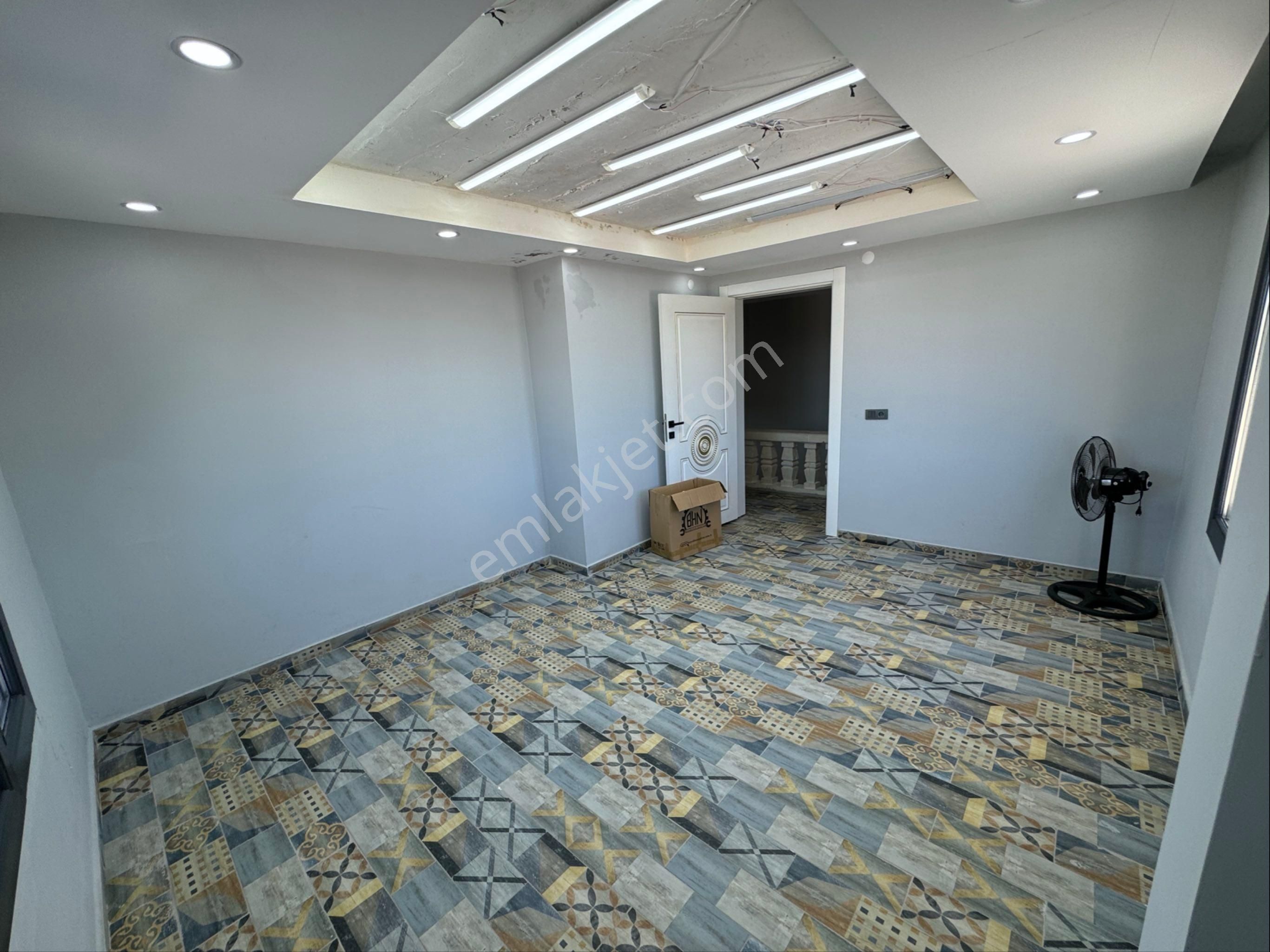 Gölpınar’da Ana Yola Sıfır Havuzlu Lüks Villa Eşyalı Satılık - Görsel 17