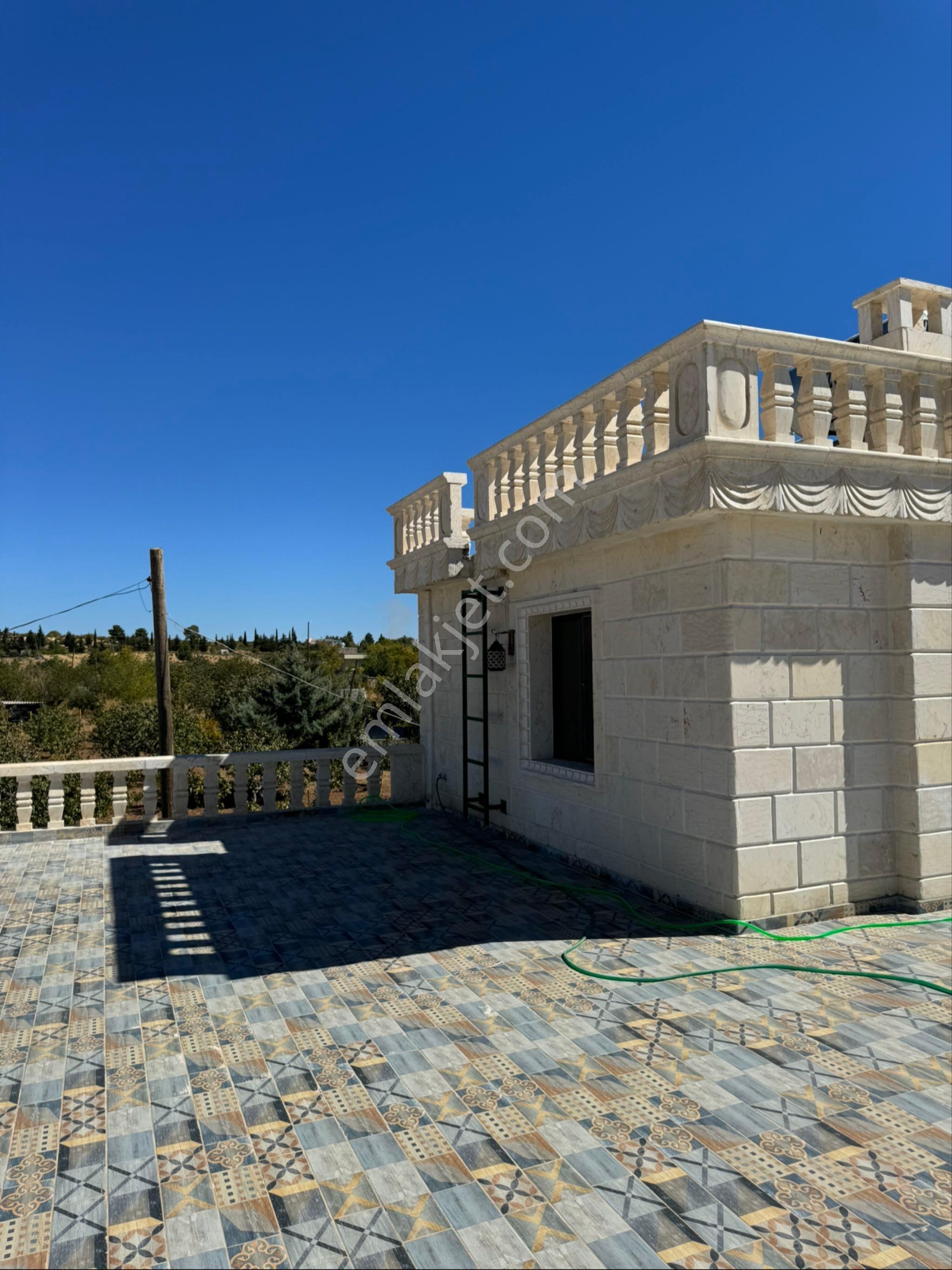 Gölpınar’da Ana Yola Sıfır Havuzlu Lüks Villa Eşyalı Satılık - Görsel 19