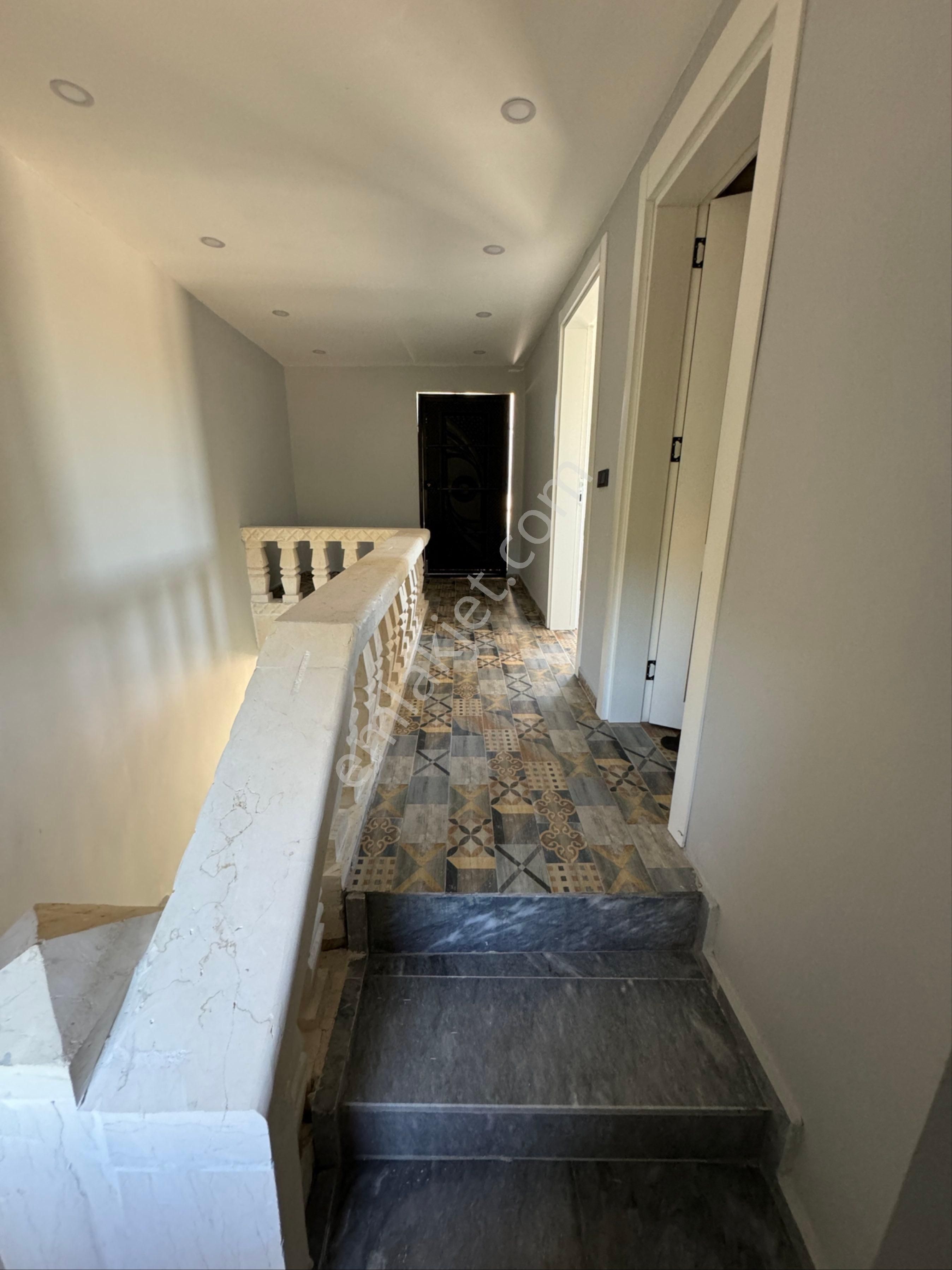 Gölpınar’da Ana Yola Sıfır Havuzlu Lüks Villa Eşyalı Satılık - Görsel 13