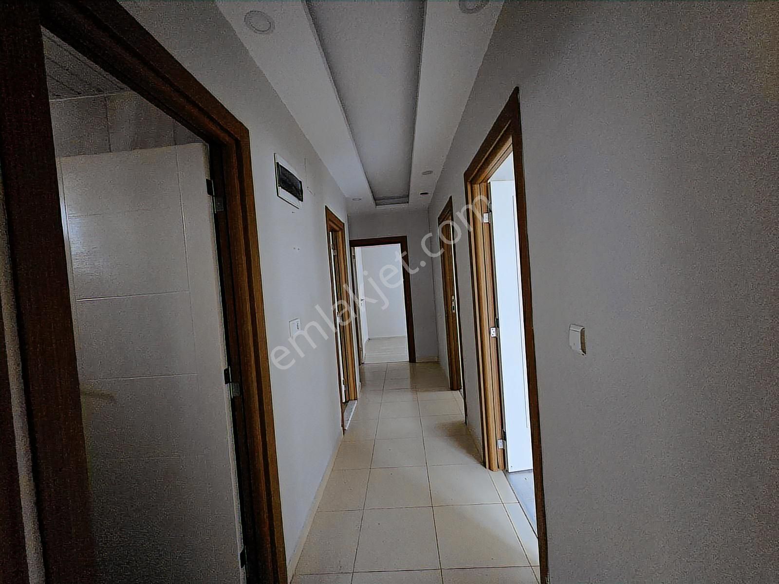 M.akif Ersoy Mah.de 2+1 Arakat Tranvaya Yakın İskanlı Önü Açık - Görsel 19