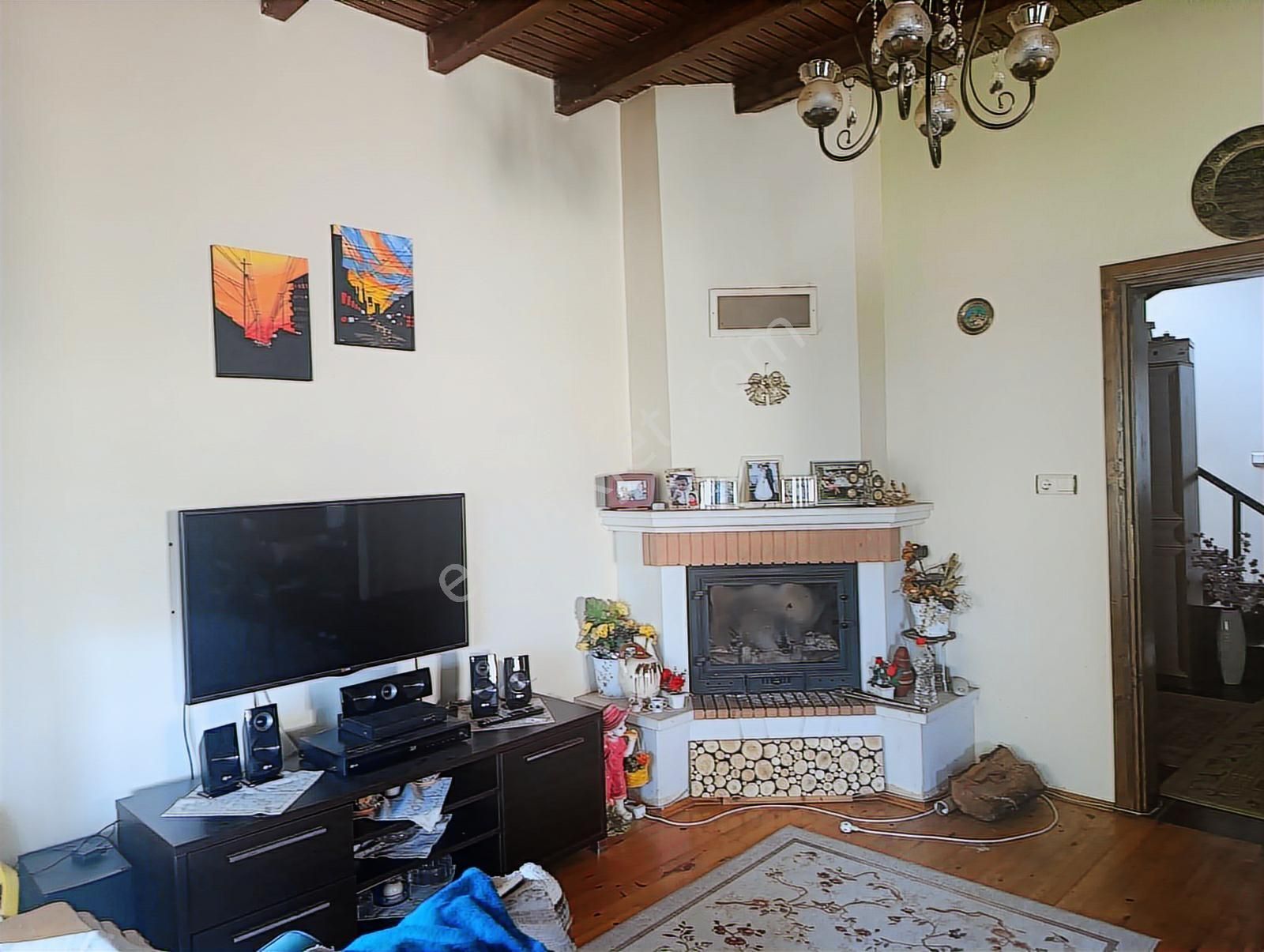 Kırkpınar' In Kalbinde Bahçeli Ve 2 Ayrı Havuzlu 3+1 Villa - Görsel 19