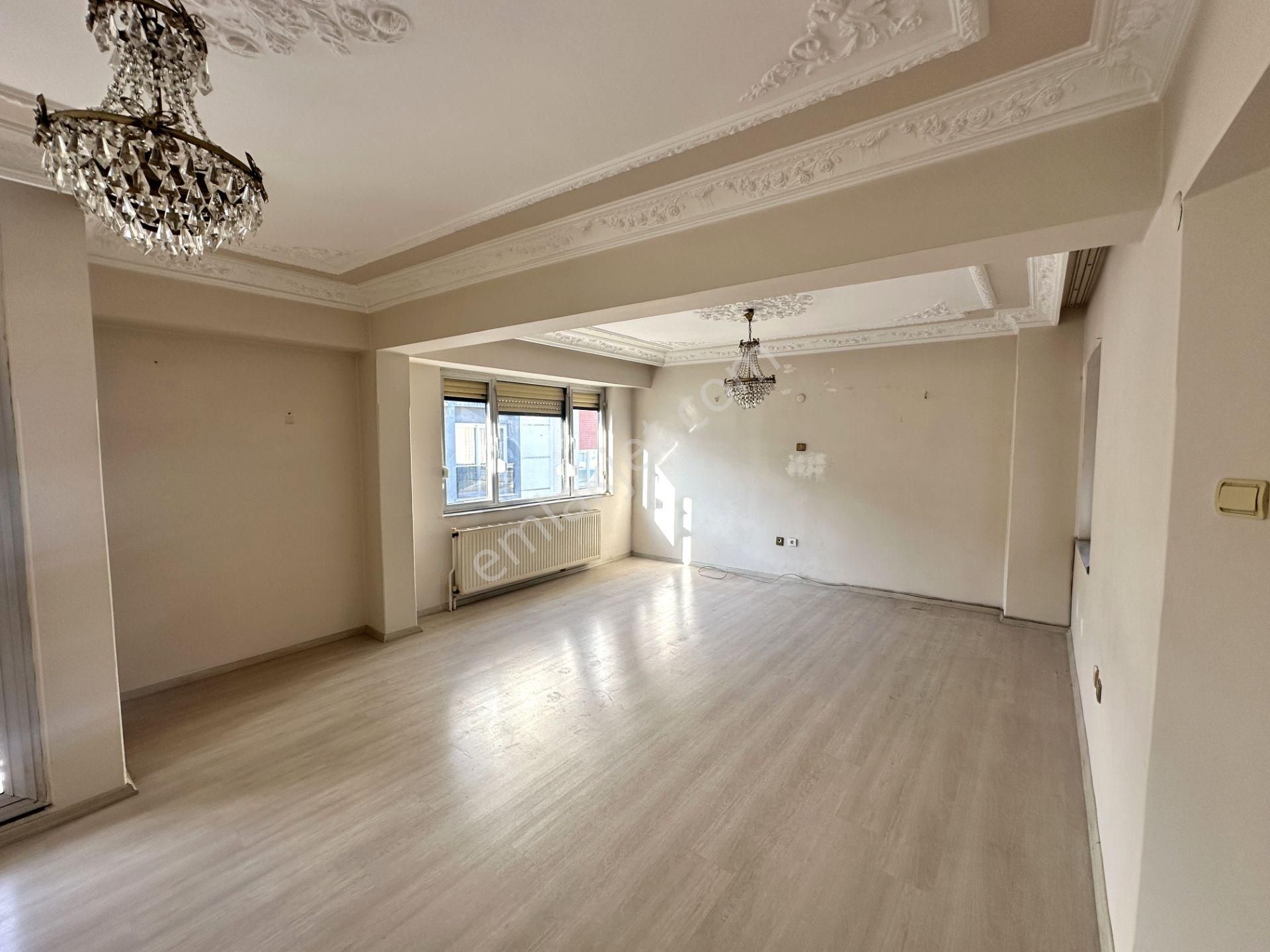 Çalışkan__dan Karabağlar Aydın Mah. Doğalgazlı 4+1 Kiralık Daire