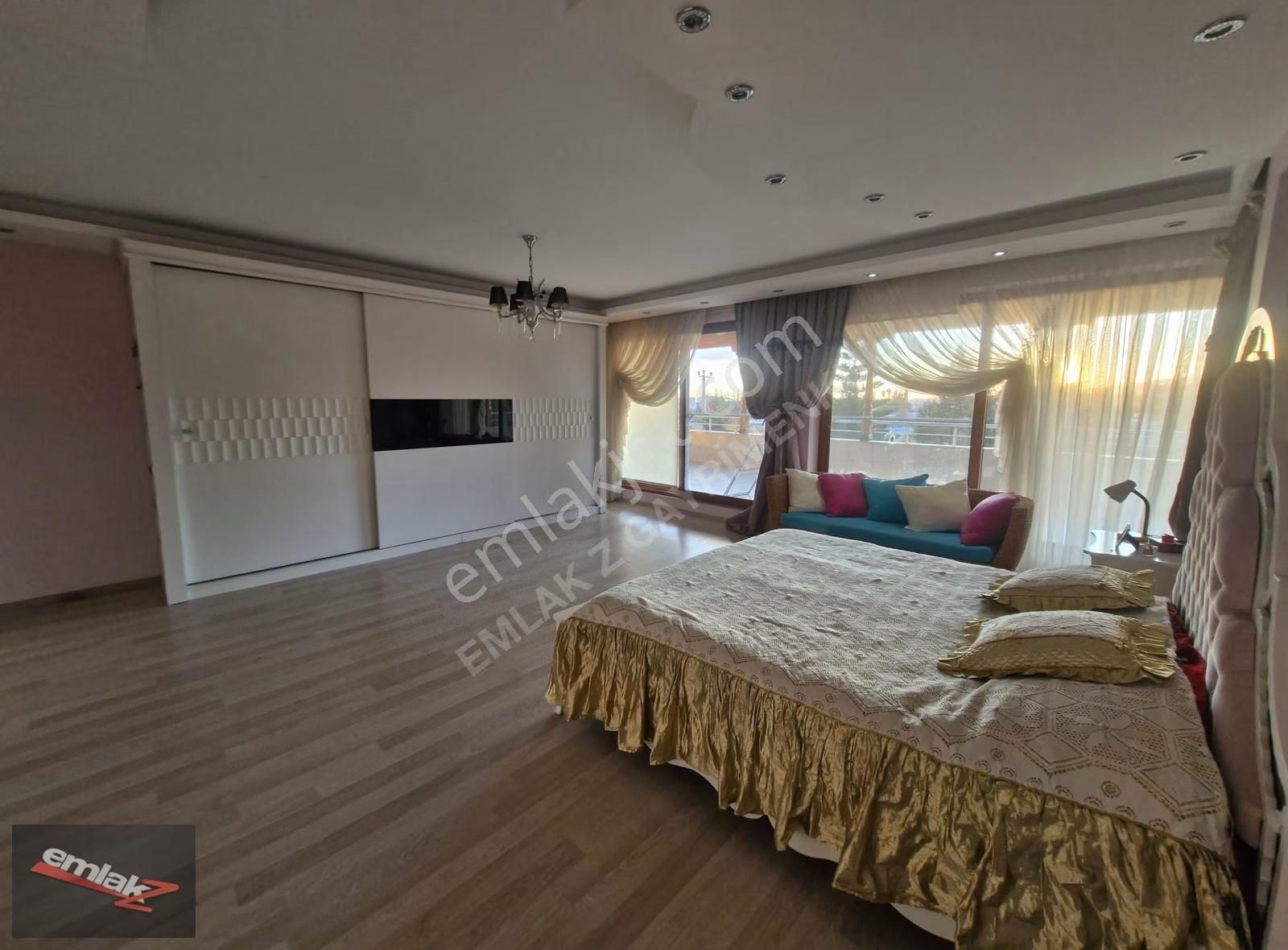 Emlak Z 'den Kocavilayet'te Site İçinde 7+2 Satılık Villa - Görsel 26