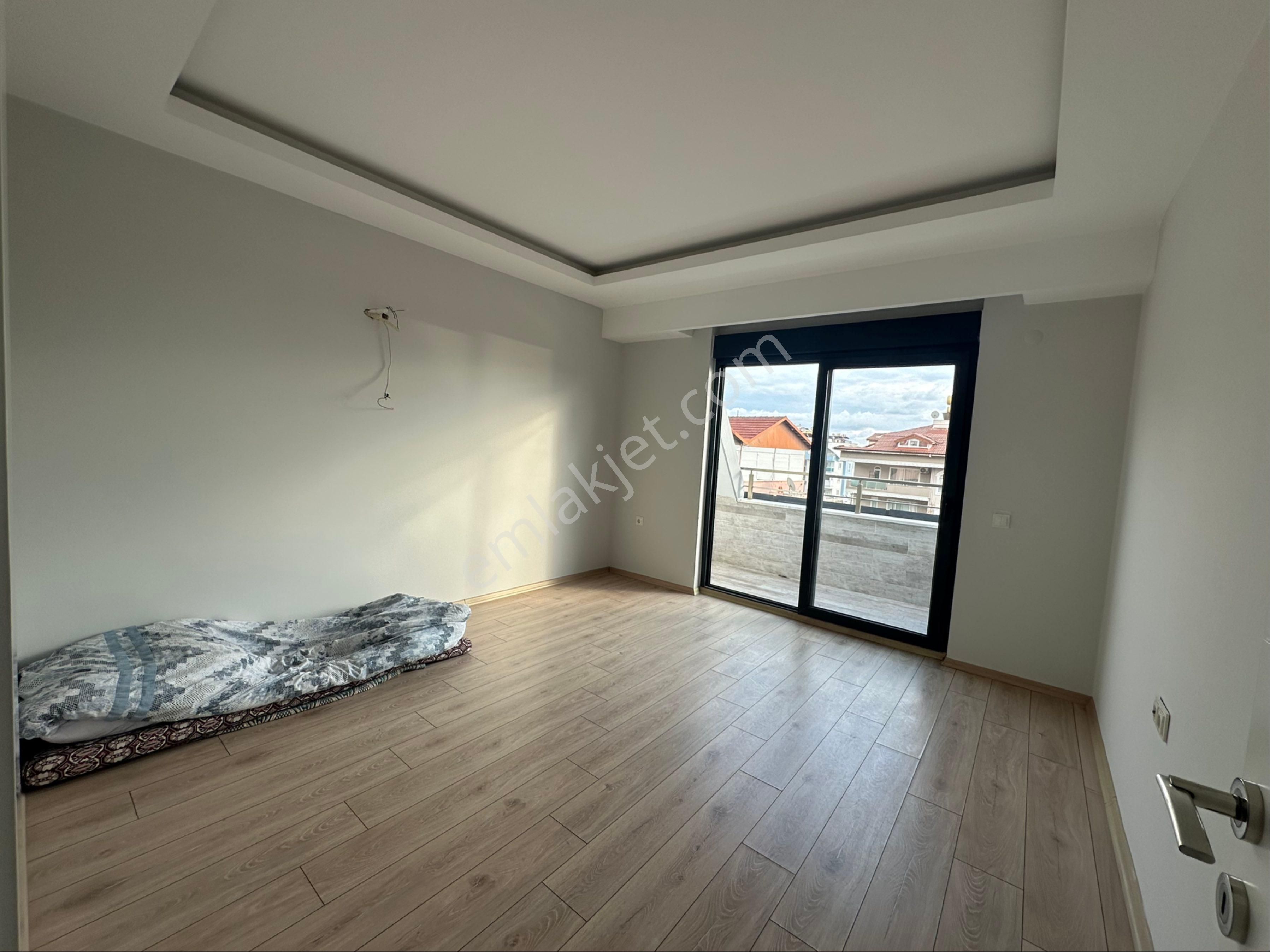 Kiralık 4+1 Ayrı Mutfak - Görsel 15
