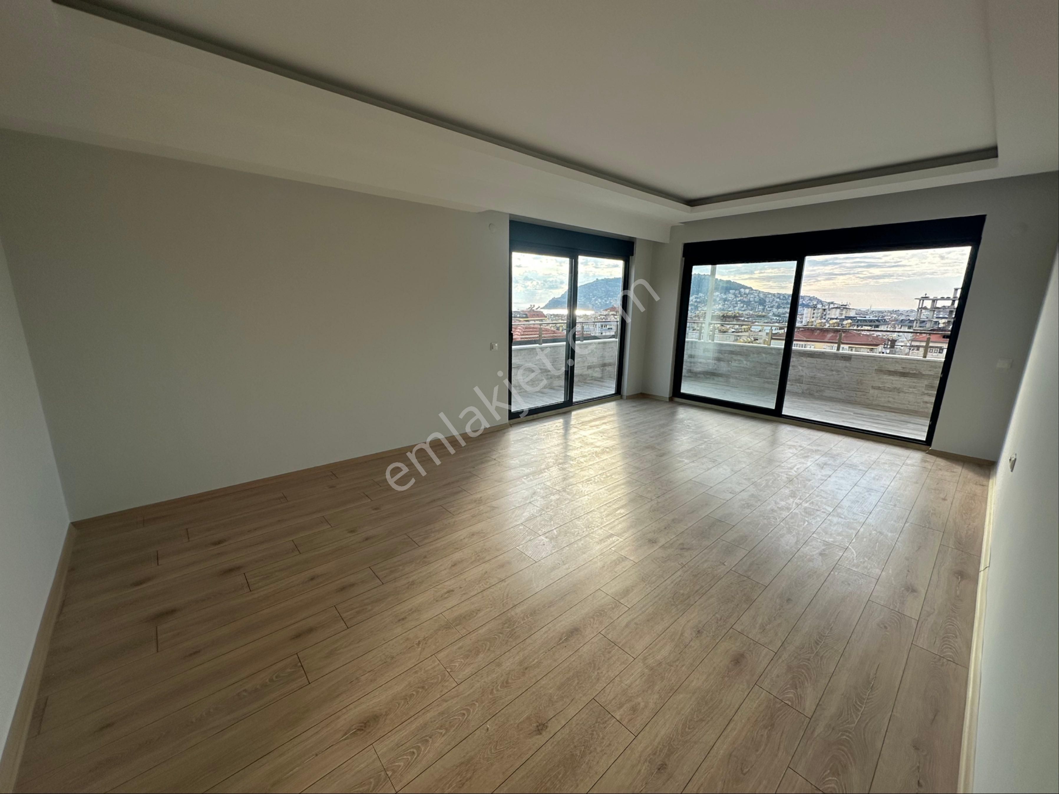 Kiralık 4+1 Ayrı Mutfak - Görsel 12
