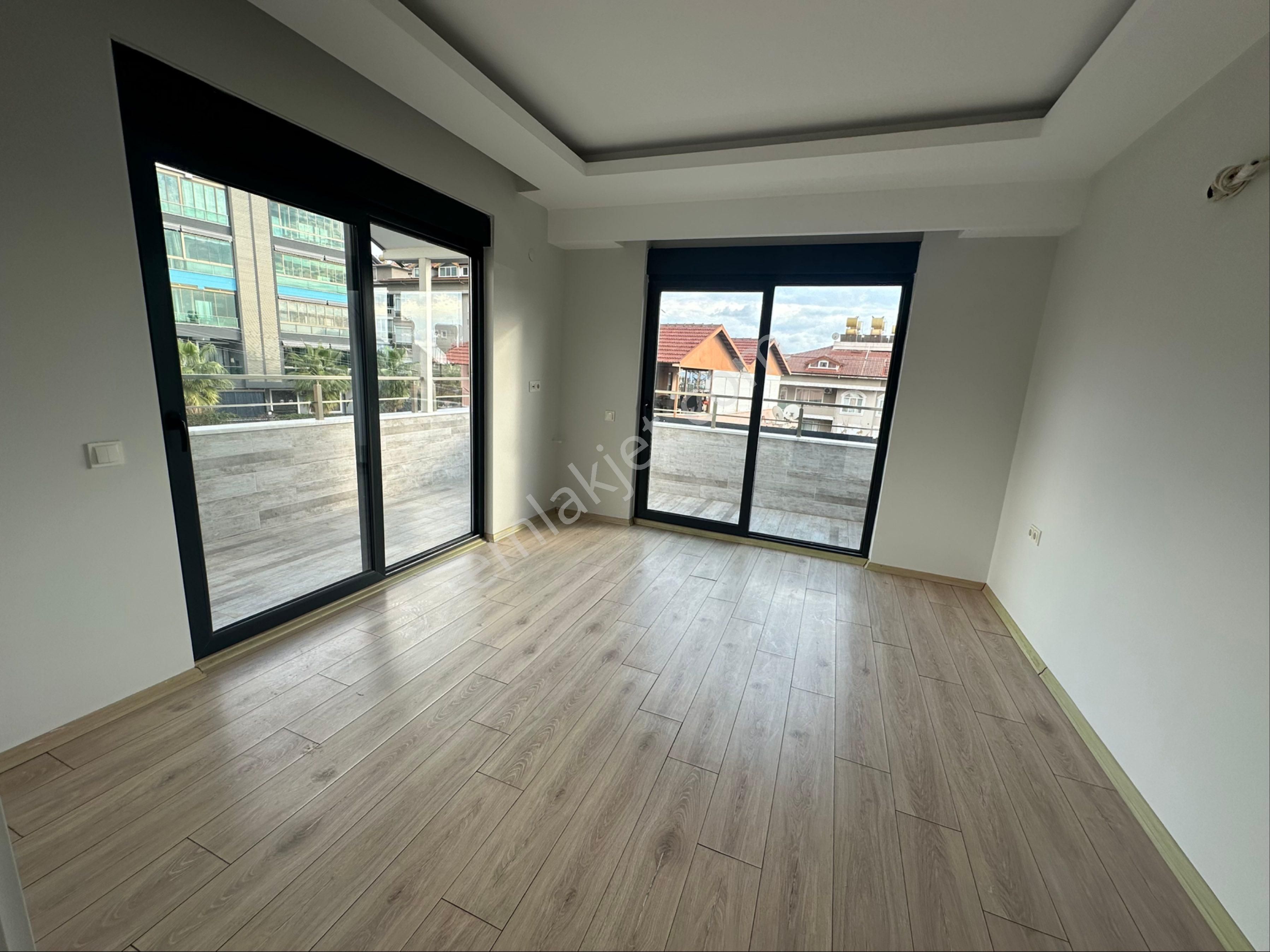 Kiralık 4+1 Ayrı Mutfak - Görsel 20