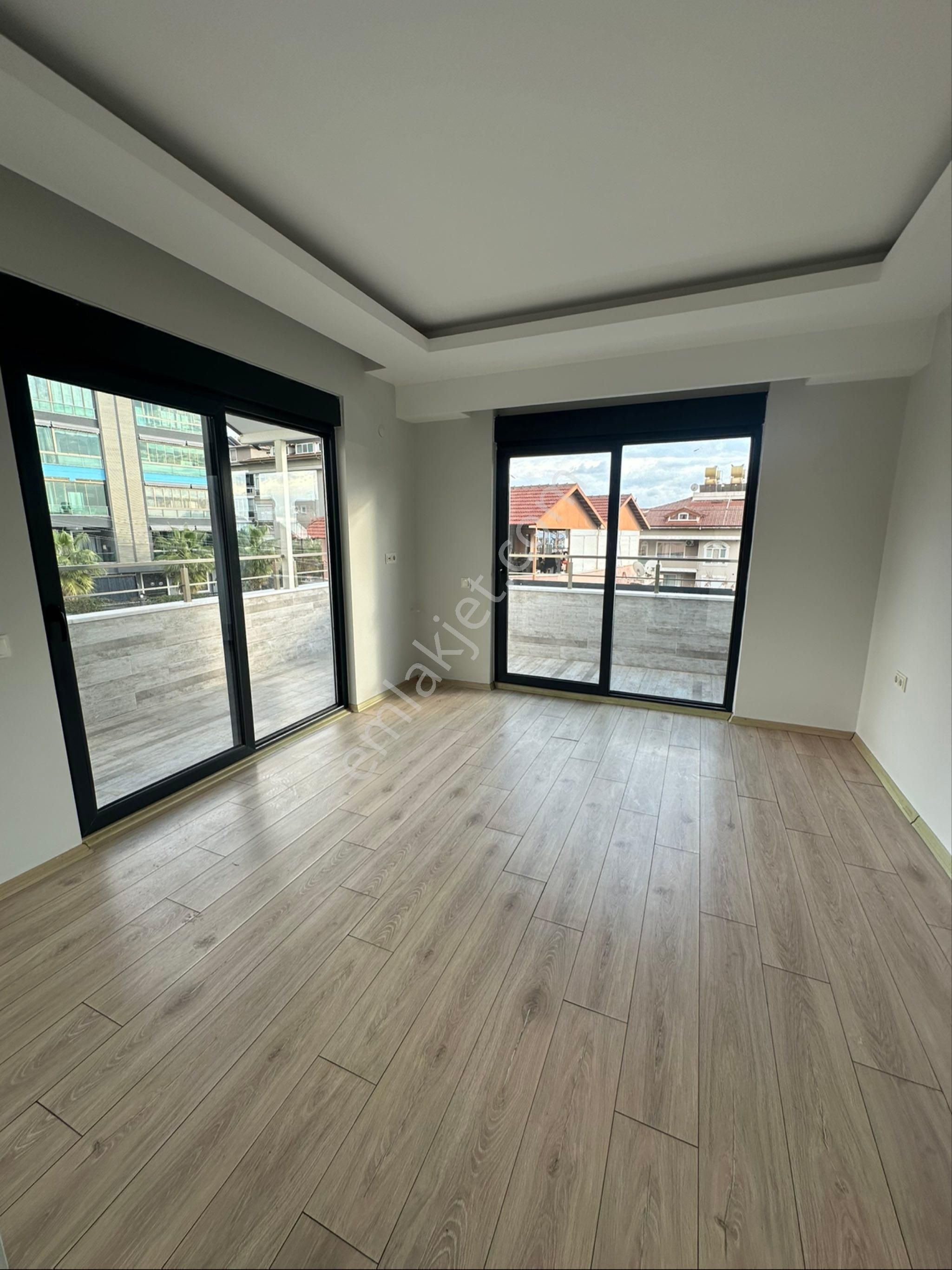 Kiralık 4+1 Ayrı Mutfak - Görsel 24