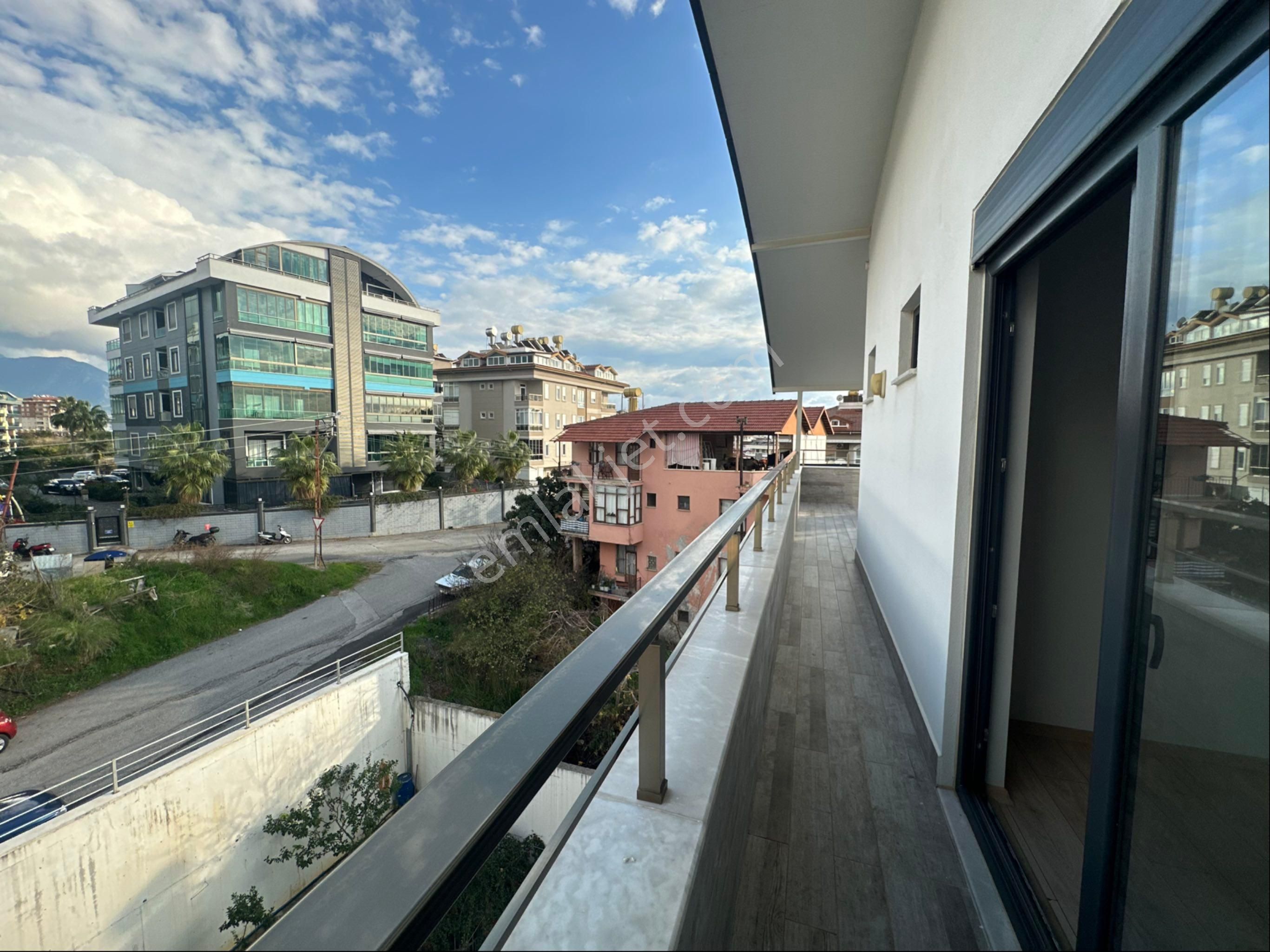 Kiralık 4+1 Ayrı Mutfak - Görsel 32
