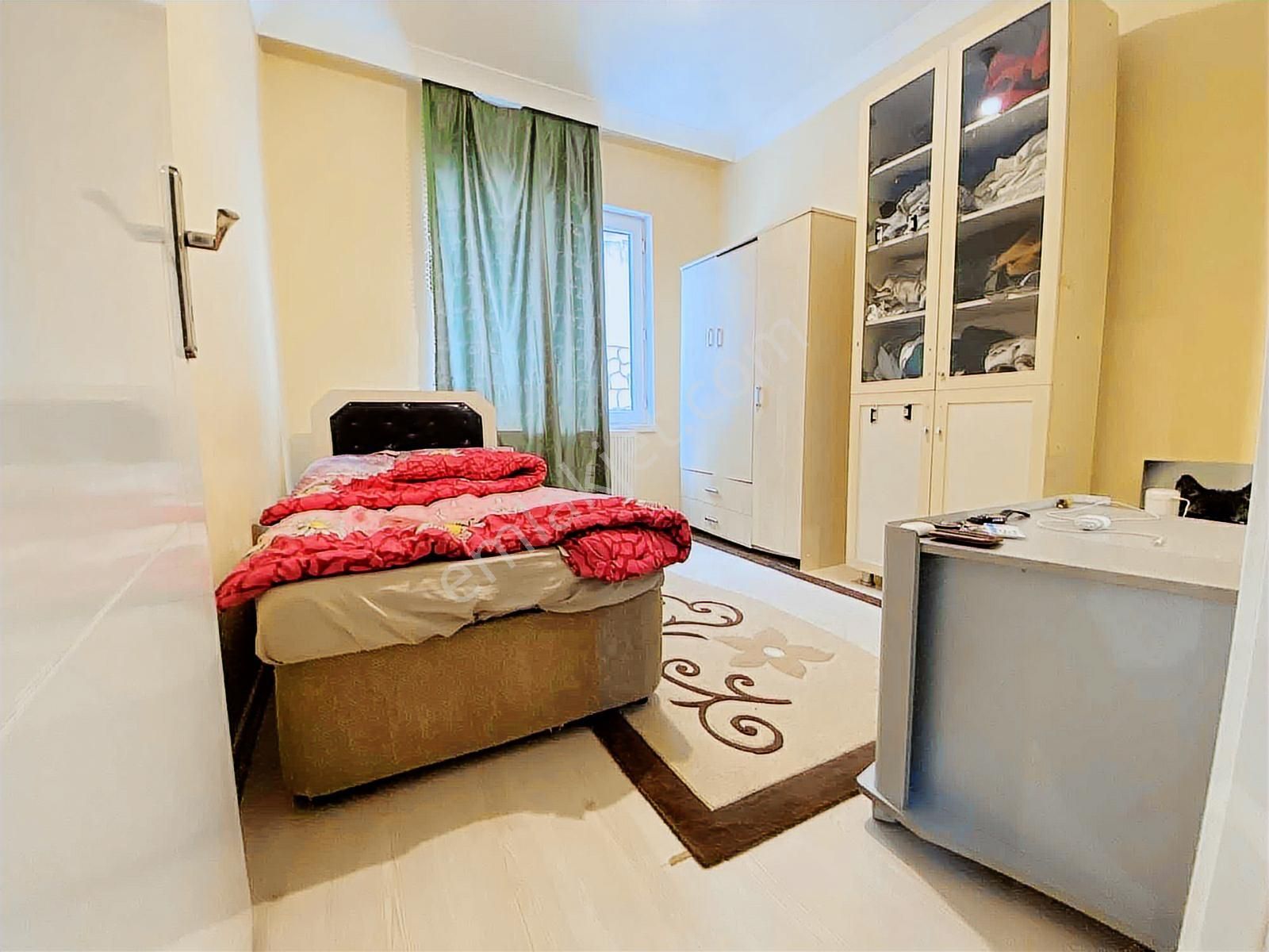 Beşikkaya Mah Cadde Üstü 2+1 Giriş Katta Satılık Fırsat Daire.. - Görsel 3