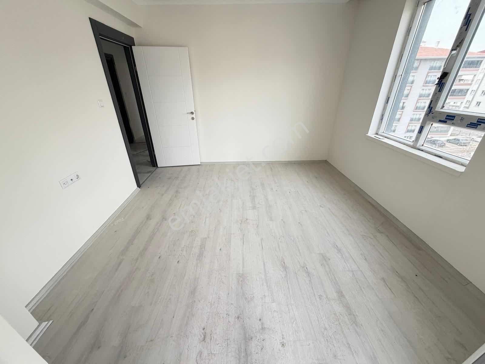 Ara Katta 3+1 130 M2 Ç.banyolu Teras Balkonlu Ç.asansör Fırsat.. - Görsel 12