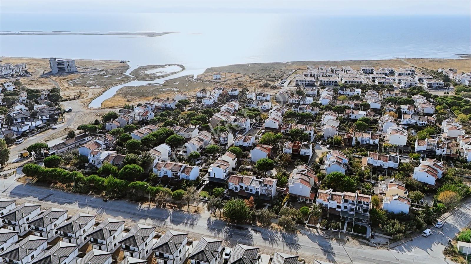 Ayvalık Altınova 3+1 Geniş Tripleks Villa Son Fırsat Fiat Düştü - Görsel 24