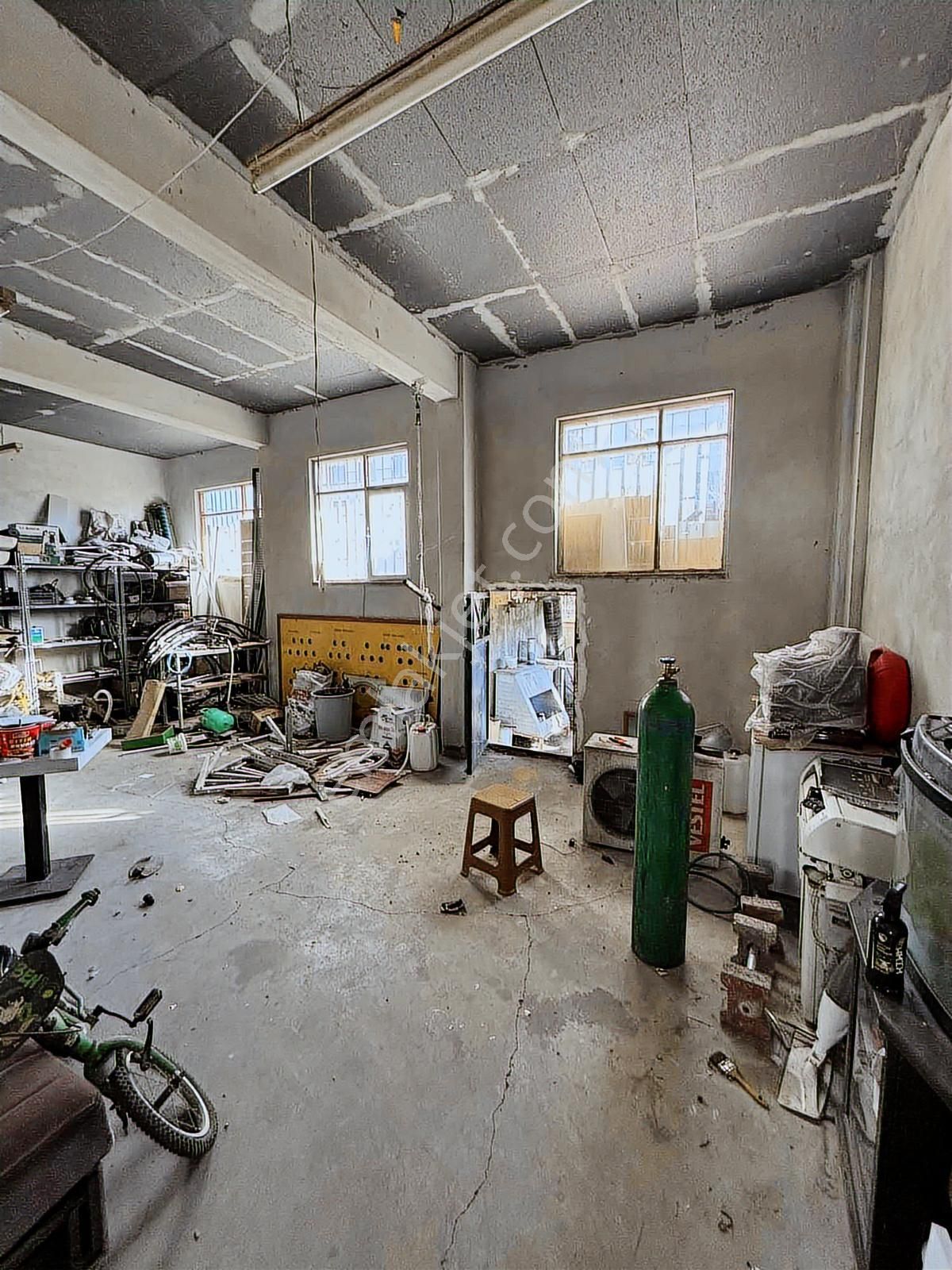 Edis Emlak Samet'ten Köşebaşında Satılık 200 Metrekare Dükkan - Görsel 12