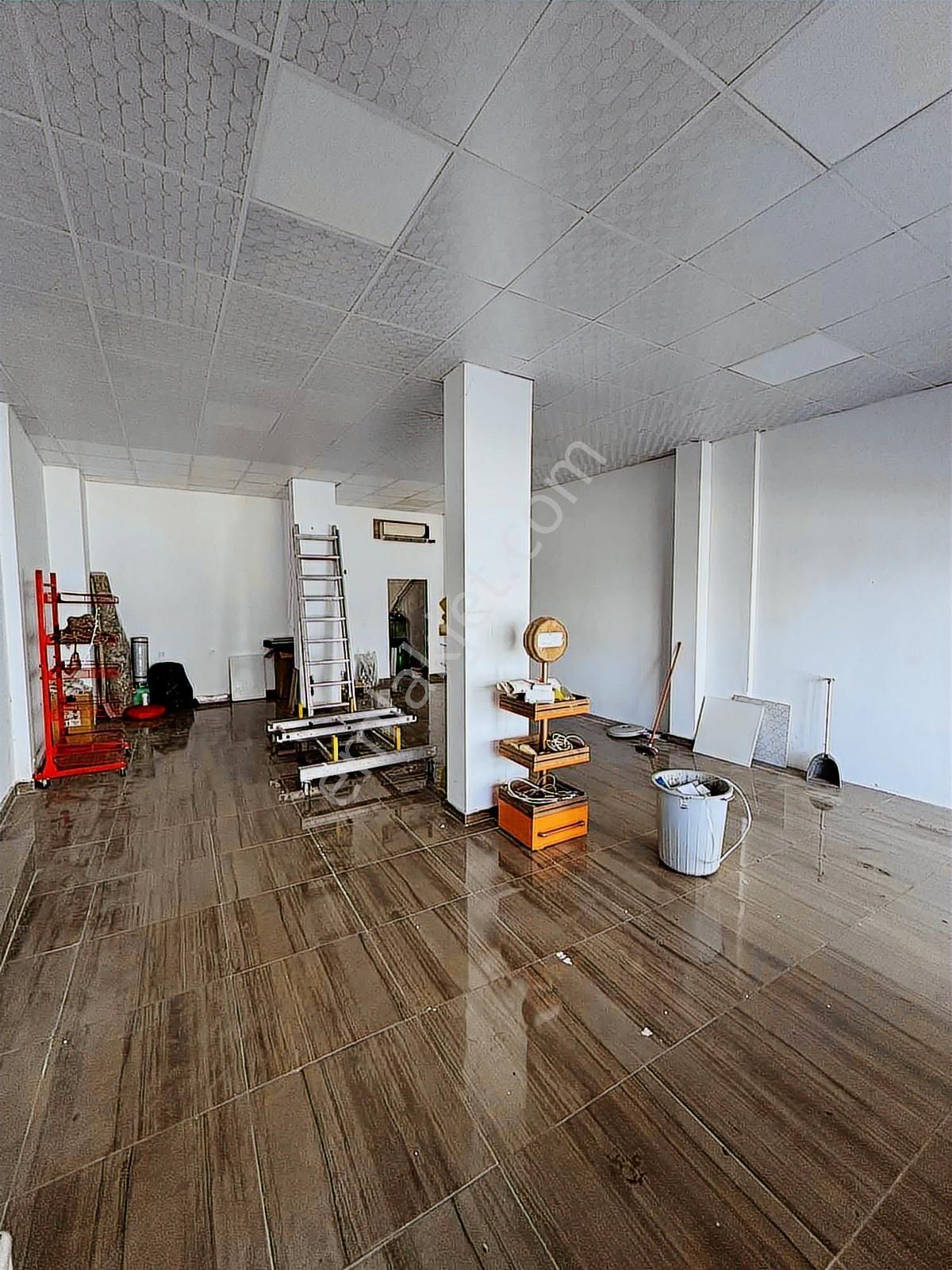 Edis Emlak Samet'ten Köşebaşında Satılık 200 Metrekare Dükkan - Görsel 10