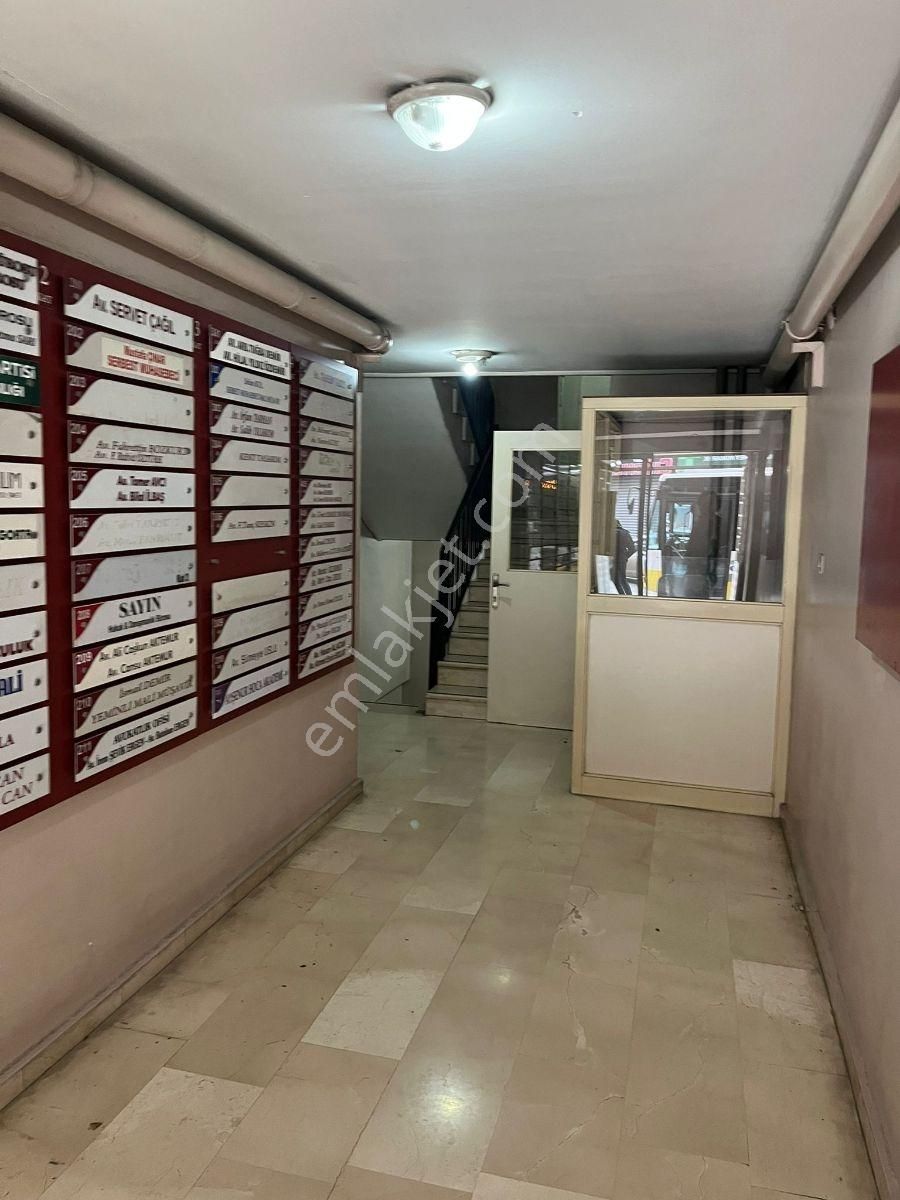 Uluyol Cadde Üstünde Ziraat Bankası Üstü 2+1 Satılık Büro Ofis - Görsel 8