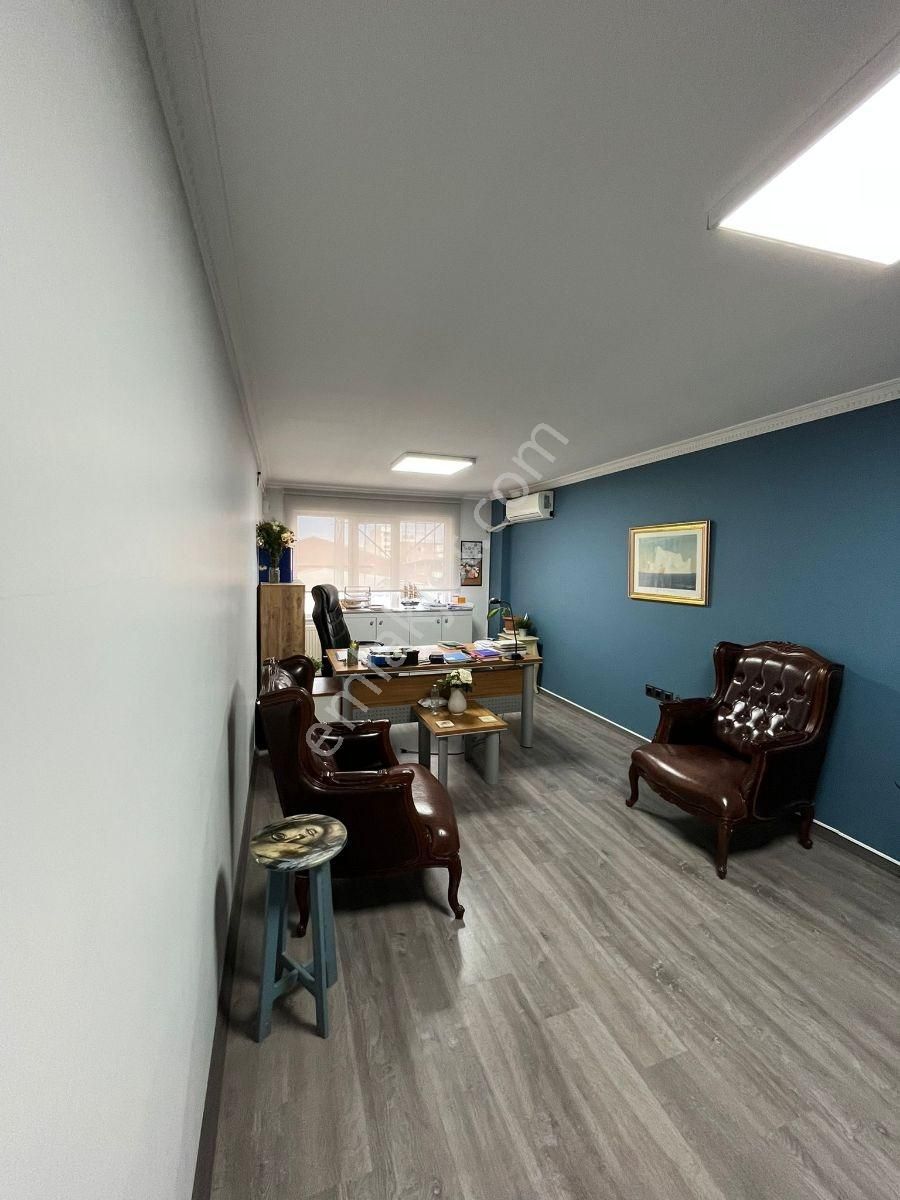 Uluyol Cadde Üstünde Ziraat Bankası Üstü 2+1 Satılık Büro Ofis - Görsel 13