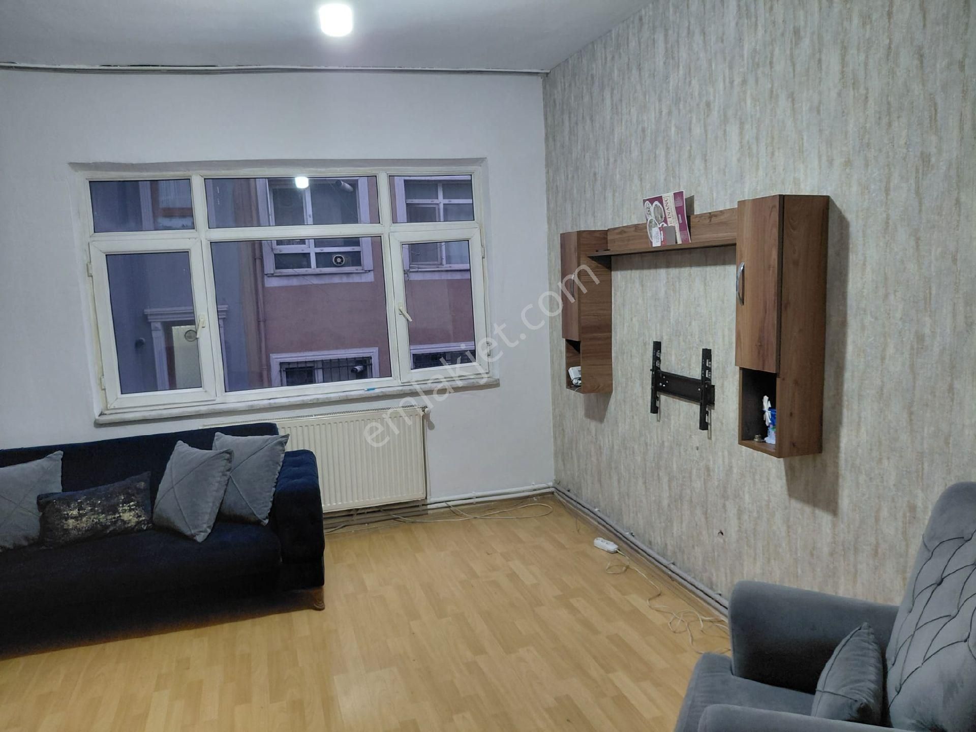 Fevzipaşa Caddesi Üzeri Merkezi Konumda