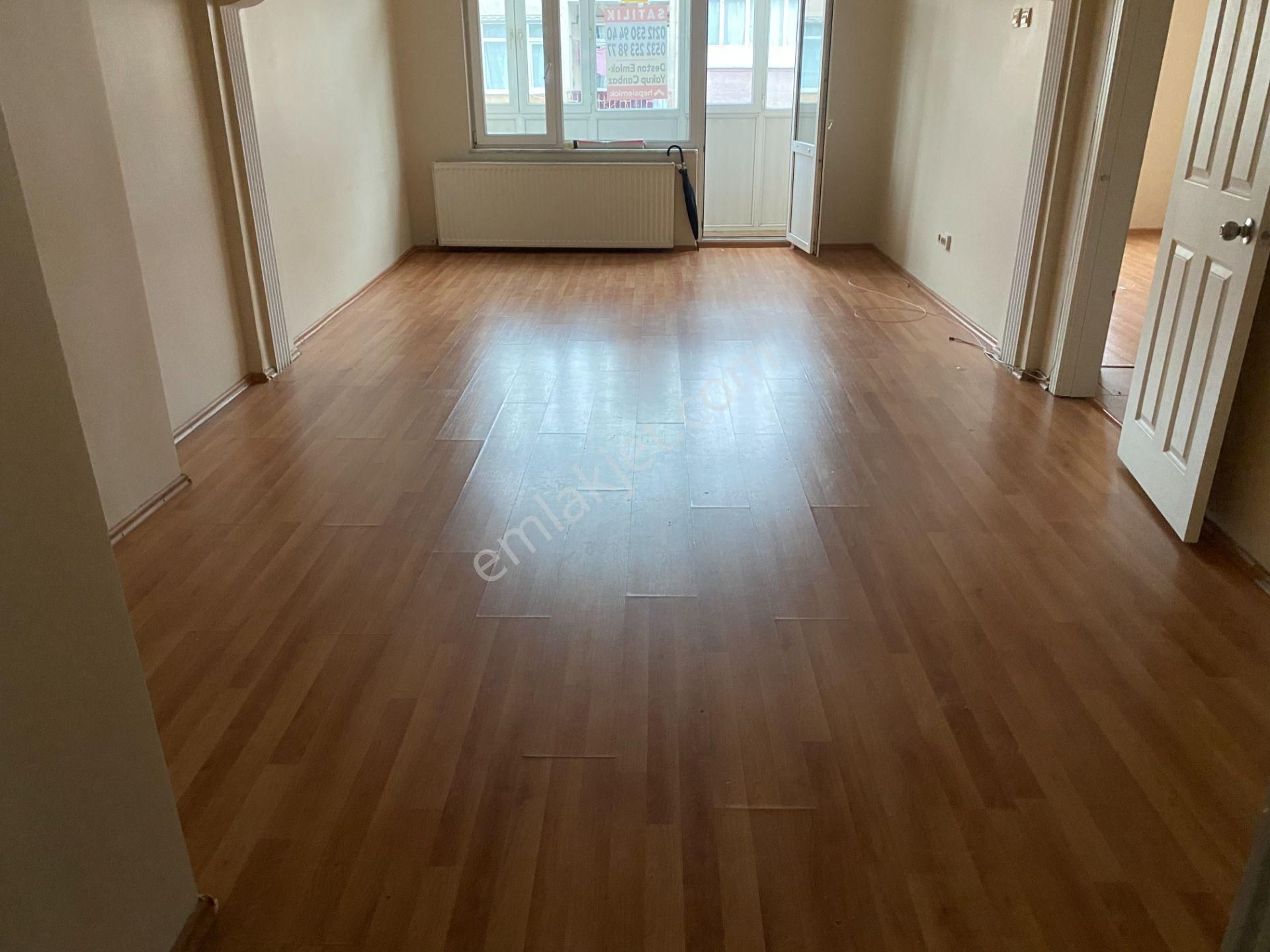 Destan-012 Kocamustafapaşa Carrefoursa-civarı Caddede-2-oda-1-salon-kombili-90m2-bakımlı-daire - Görsel 2