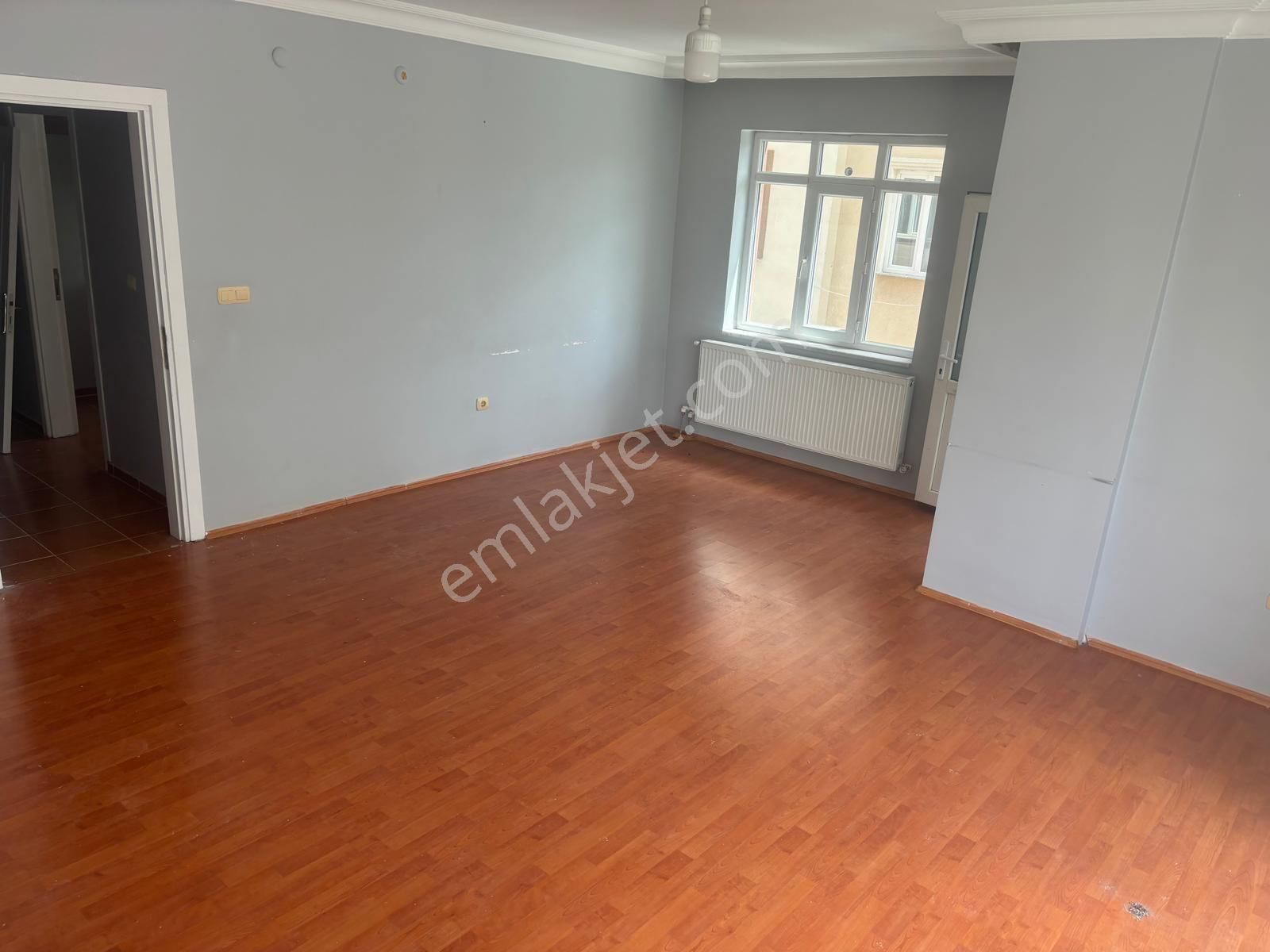 Sahibinden Fatih Mah Hükümet Cad.satılık 3. Kat Geniş 3+1 Daire - Görsel 4