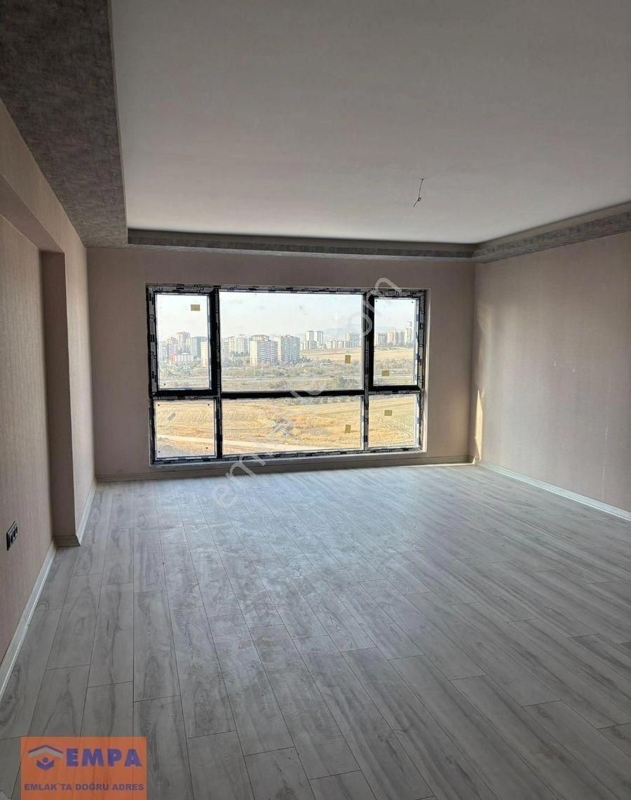 Susuz Mahallesinde 4+1 Sıfır, Lüks Daire - Görsel 11