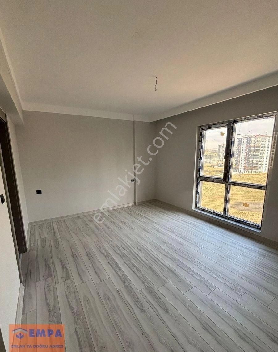 Susuz Mahallesinde 4+1 Sıfır, Lüks Daire - Görsel 7