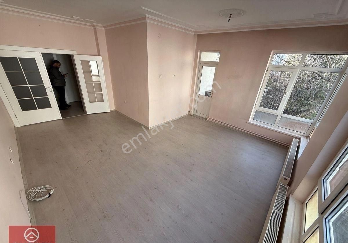 Tepebaşı Kiralık Daire Orta Kat Belediye Metro Ftz Avm Yürüme Mesafesinde Şehir Hastanesi Tek Vesait