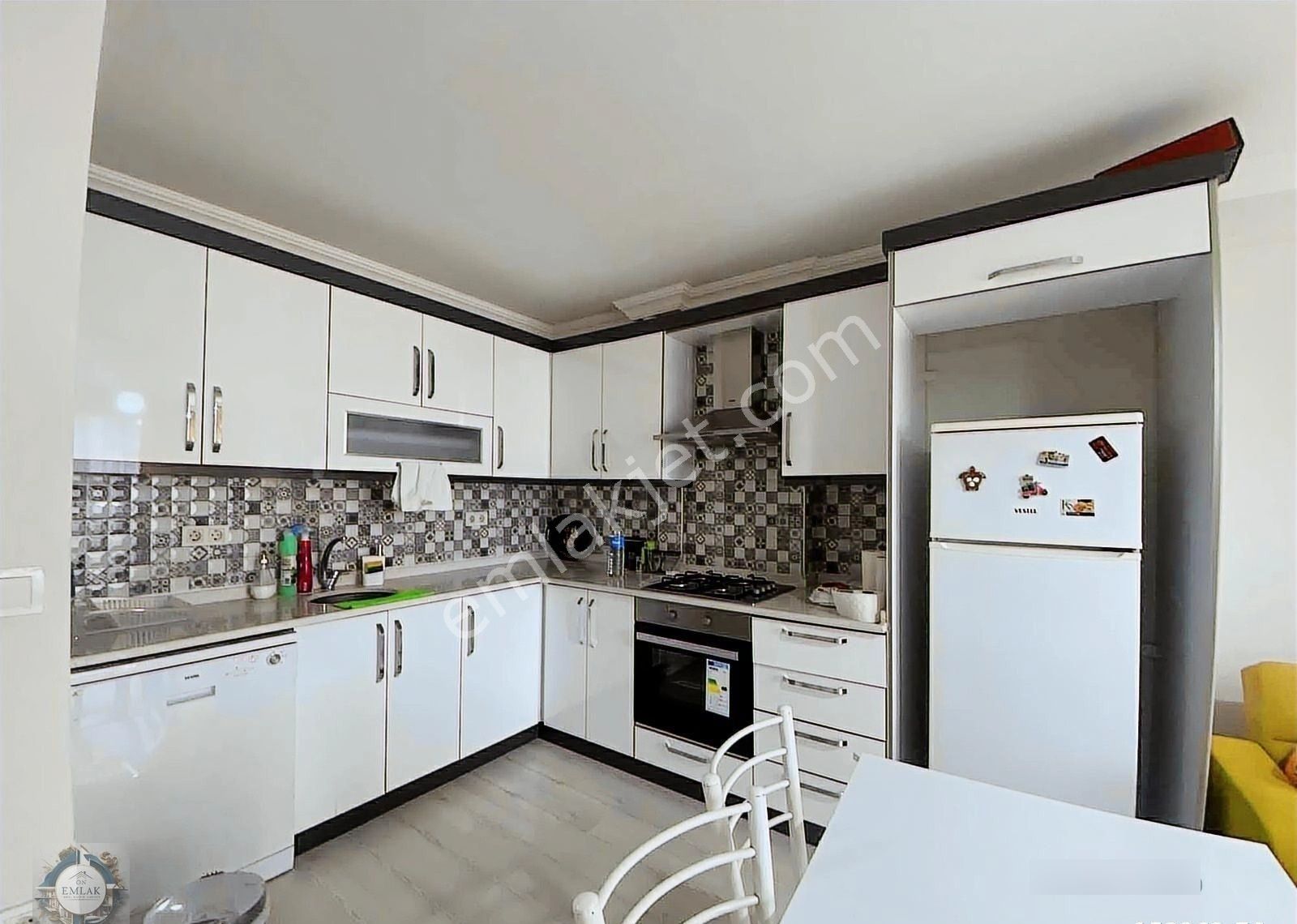 On Emlak'tan Dalaman Merkezde Satılık Geniş 1+1 Eşyalı Daire