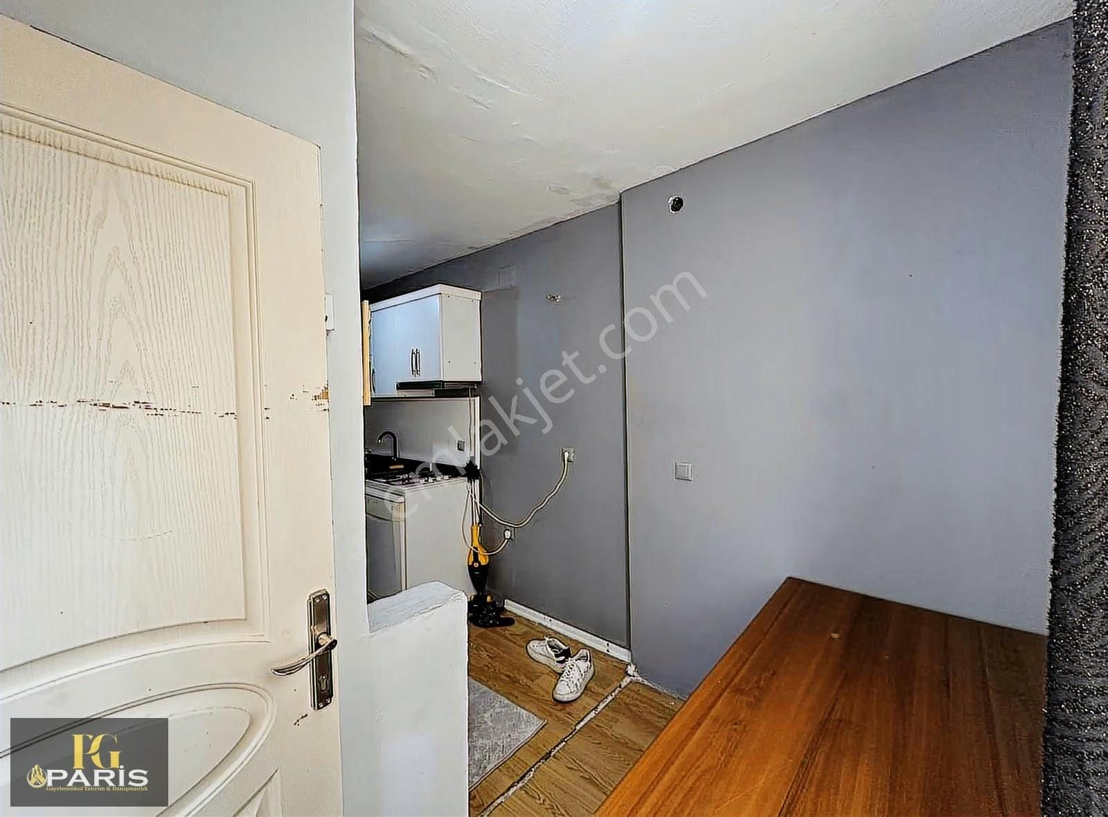 Paris'ten Mavi Bulvar Üzerinde Eşyalı 1+1 Geniş Kiralık Daire - Görsel 6