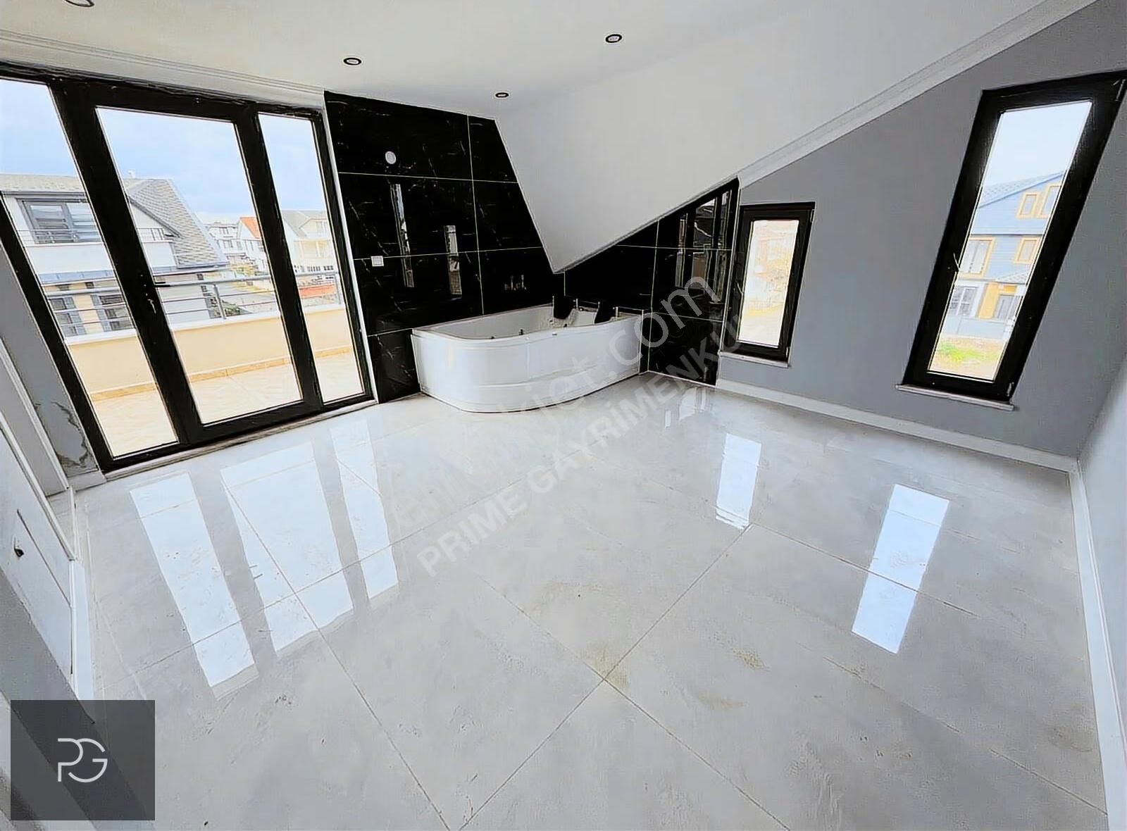 Sakarya Kocaali'de Deniz Manzaralı, Havuzlu Ve Bahçeli Villa!!! - Görsel 2