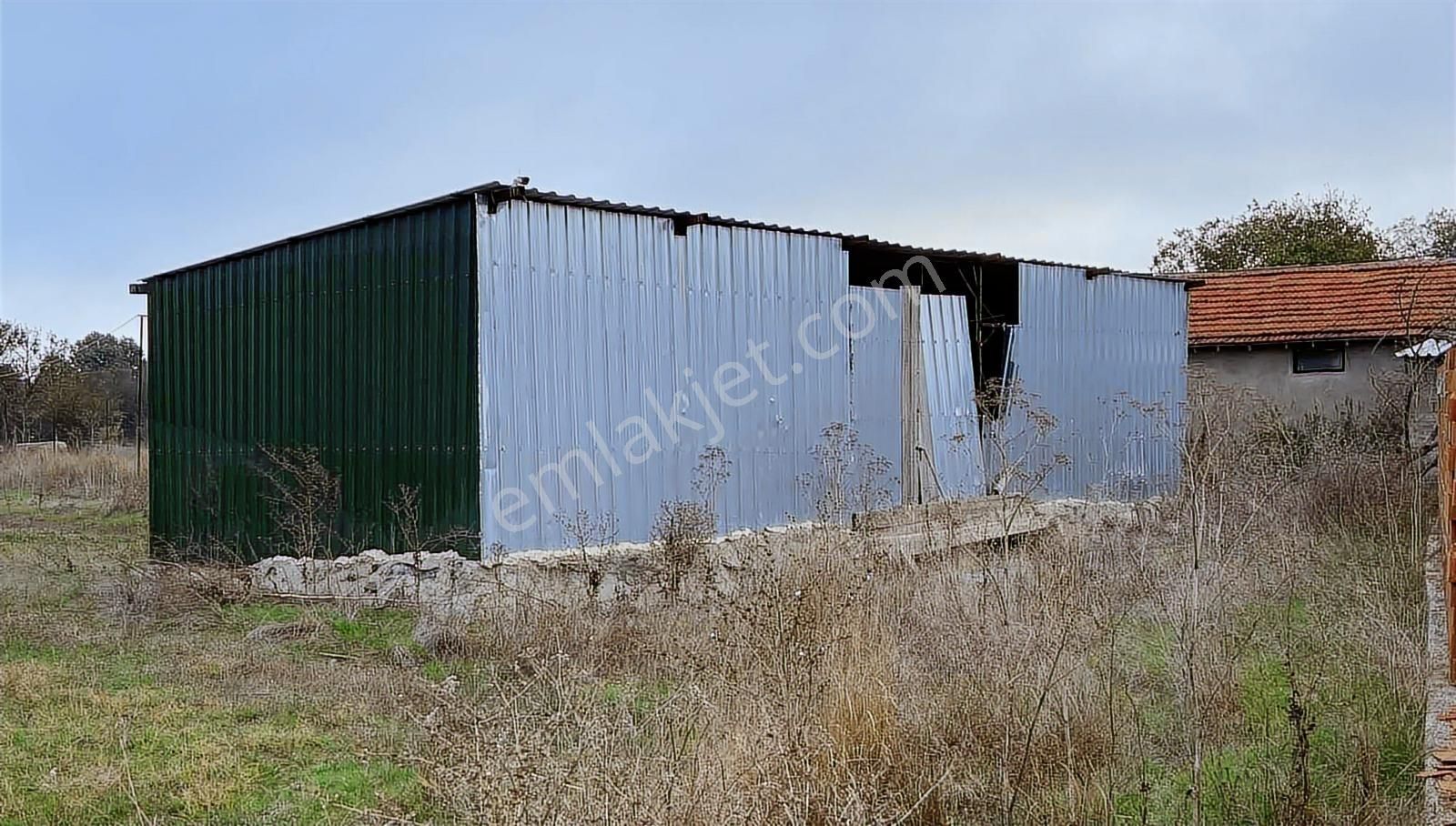 Satılık İki Katlı Çiftlik Evi, Ahırı Ve Arazisi - Görsel 35