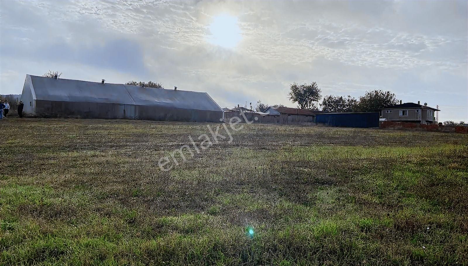 Satılık İki Katlı Çiftlik Evi, Ahırı Ve Arazisi - Görsel 21